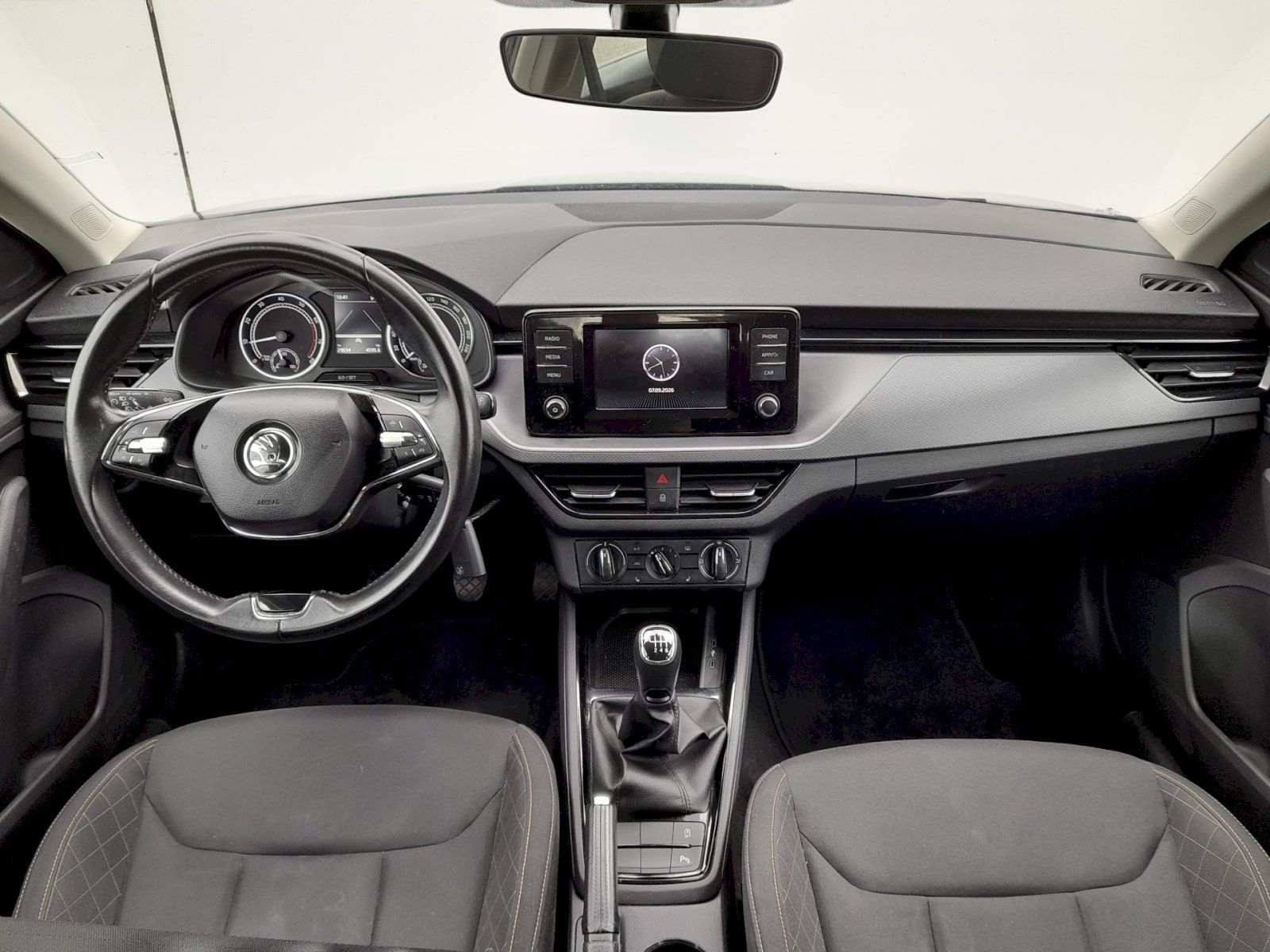 Škoda Scala, Ambition Plus 1.5 TSI 110kW 6M - fotka 5