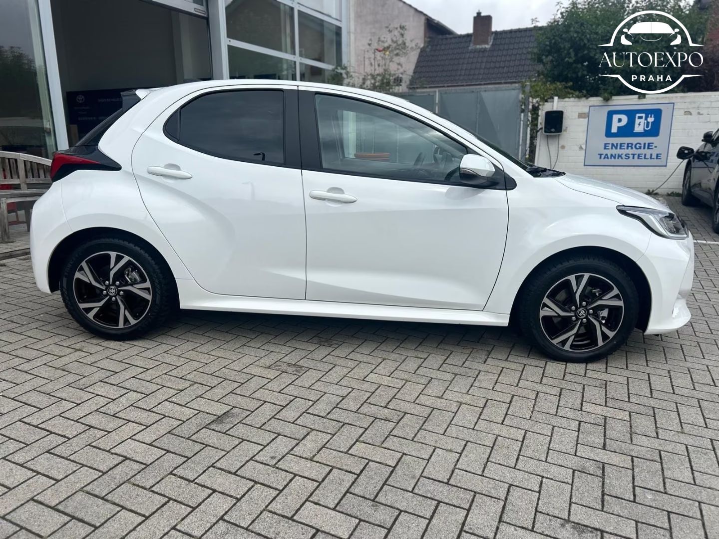 Toyota Yaris, 85KW Hybrid - fotka 2