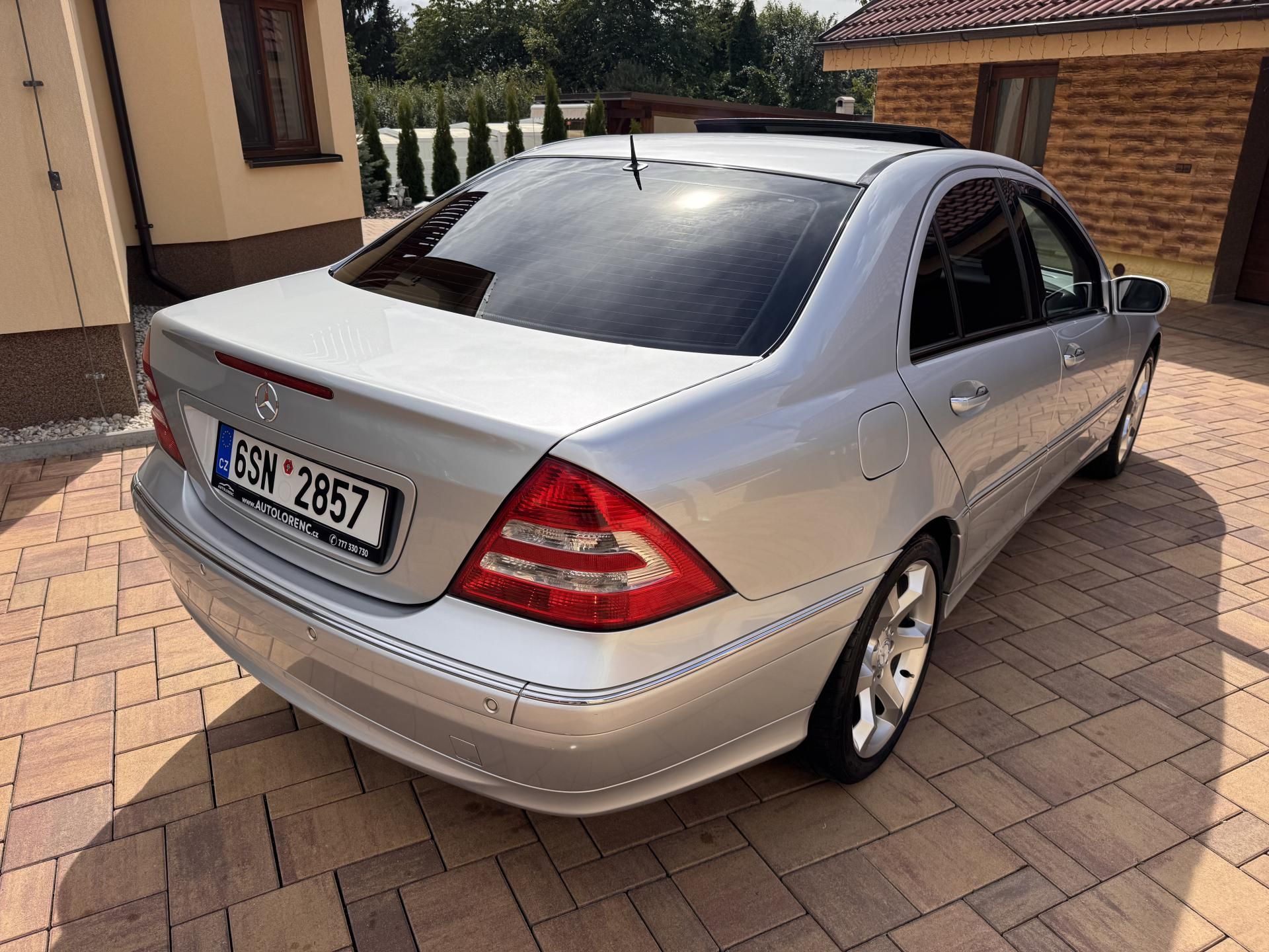 Mercedes-Benz Třídy C, 200CDI 90Kw Sport Edition - fotka 4