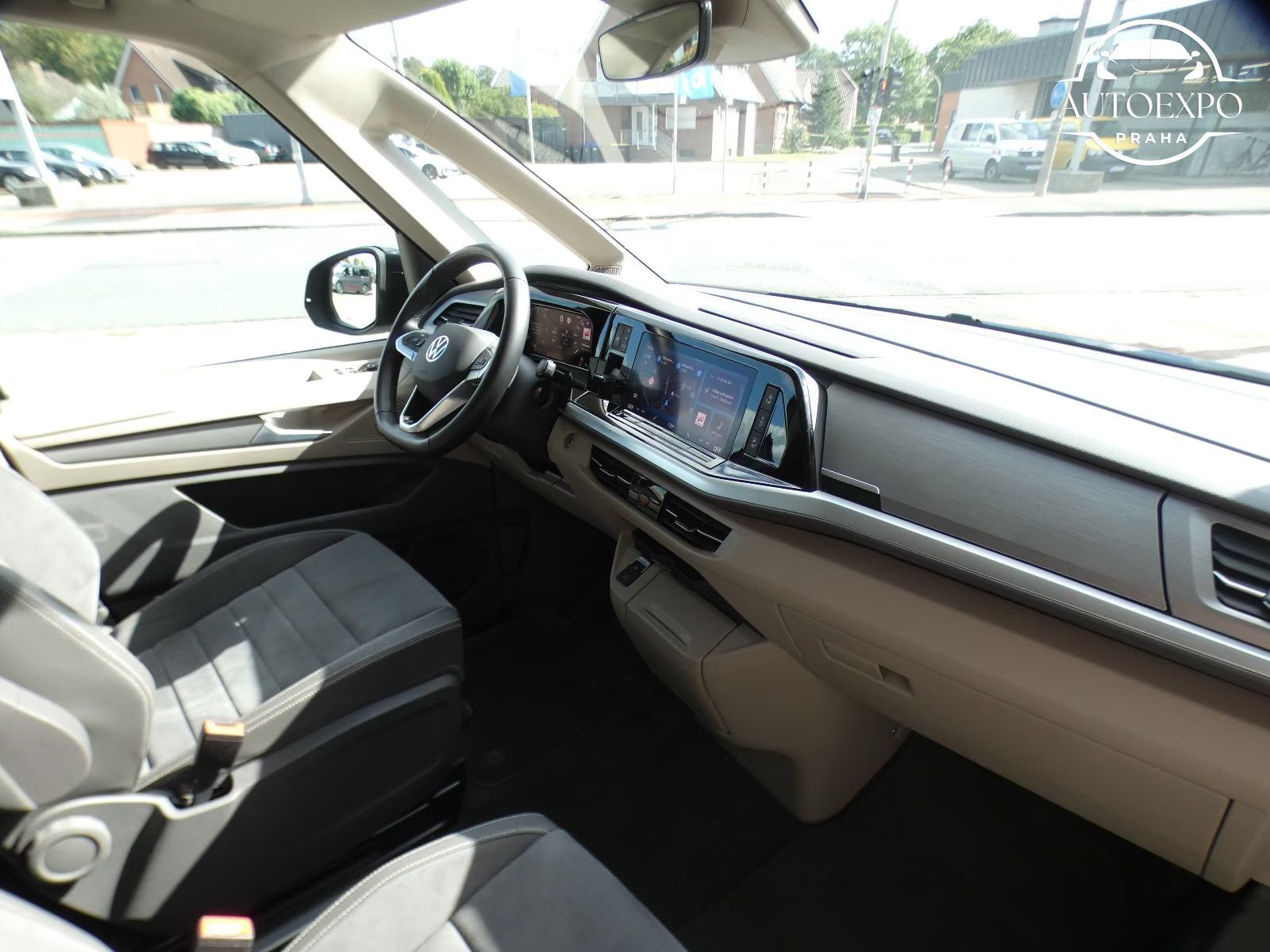 Volkswagen Multivan, 2.0 110KW AHK LED ACC LR - fotka 6