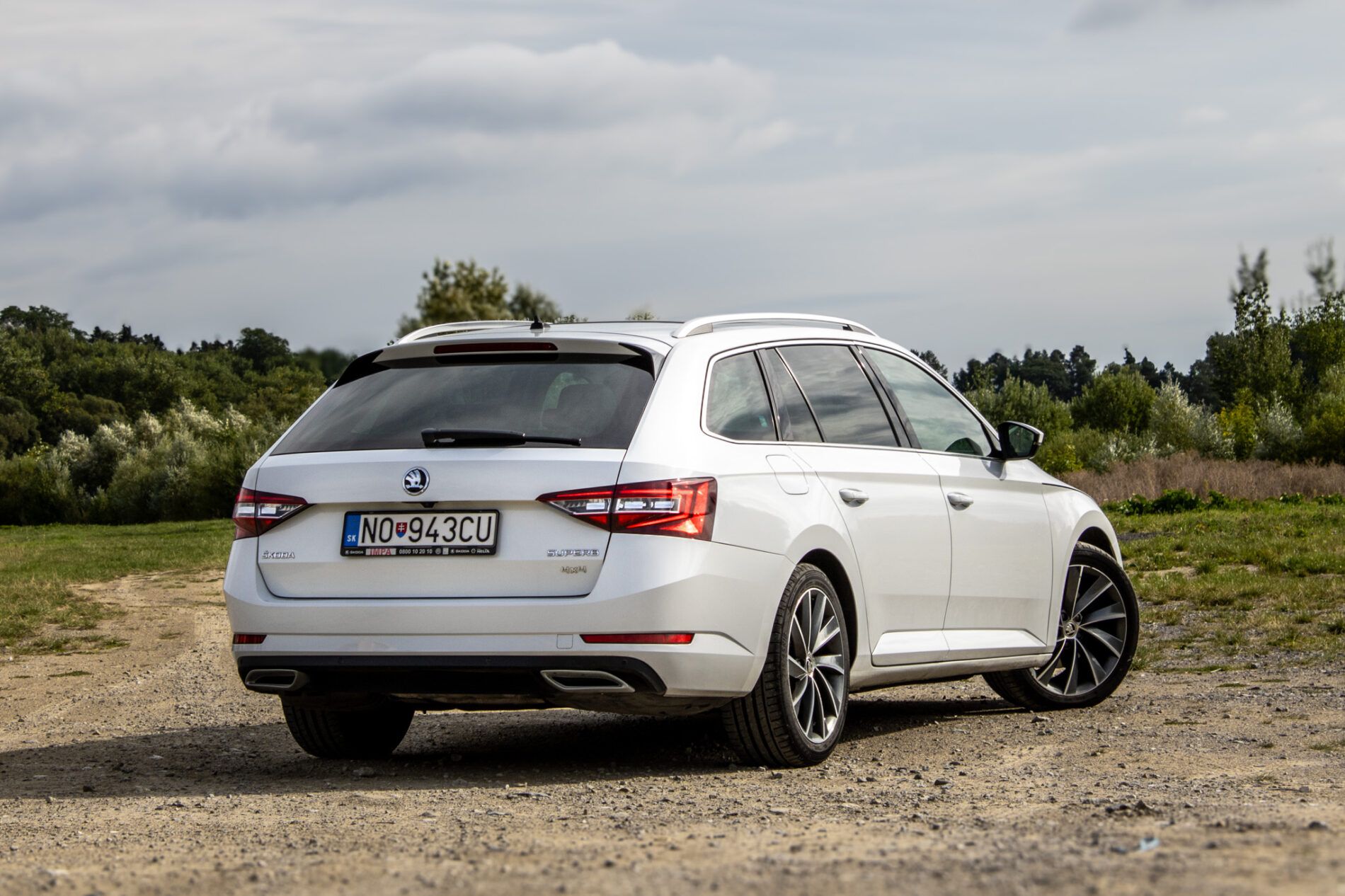 Škoda Superb - fotka 5