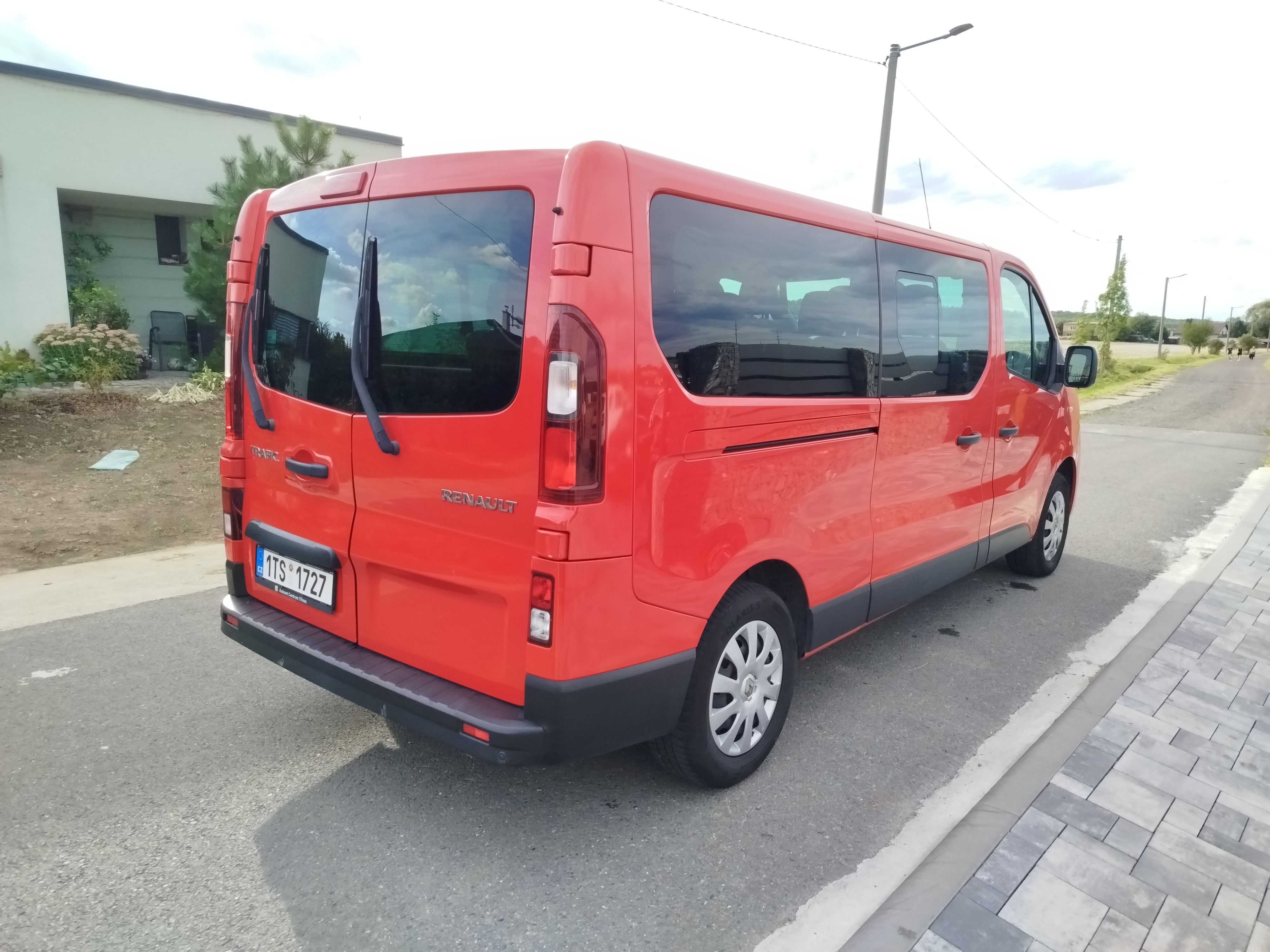 Renault Trafic, 1.6DCi 89kw, 9 míst long, DPH - fotka 3