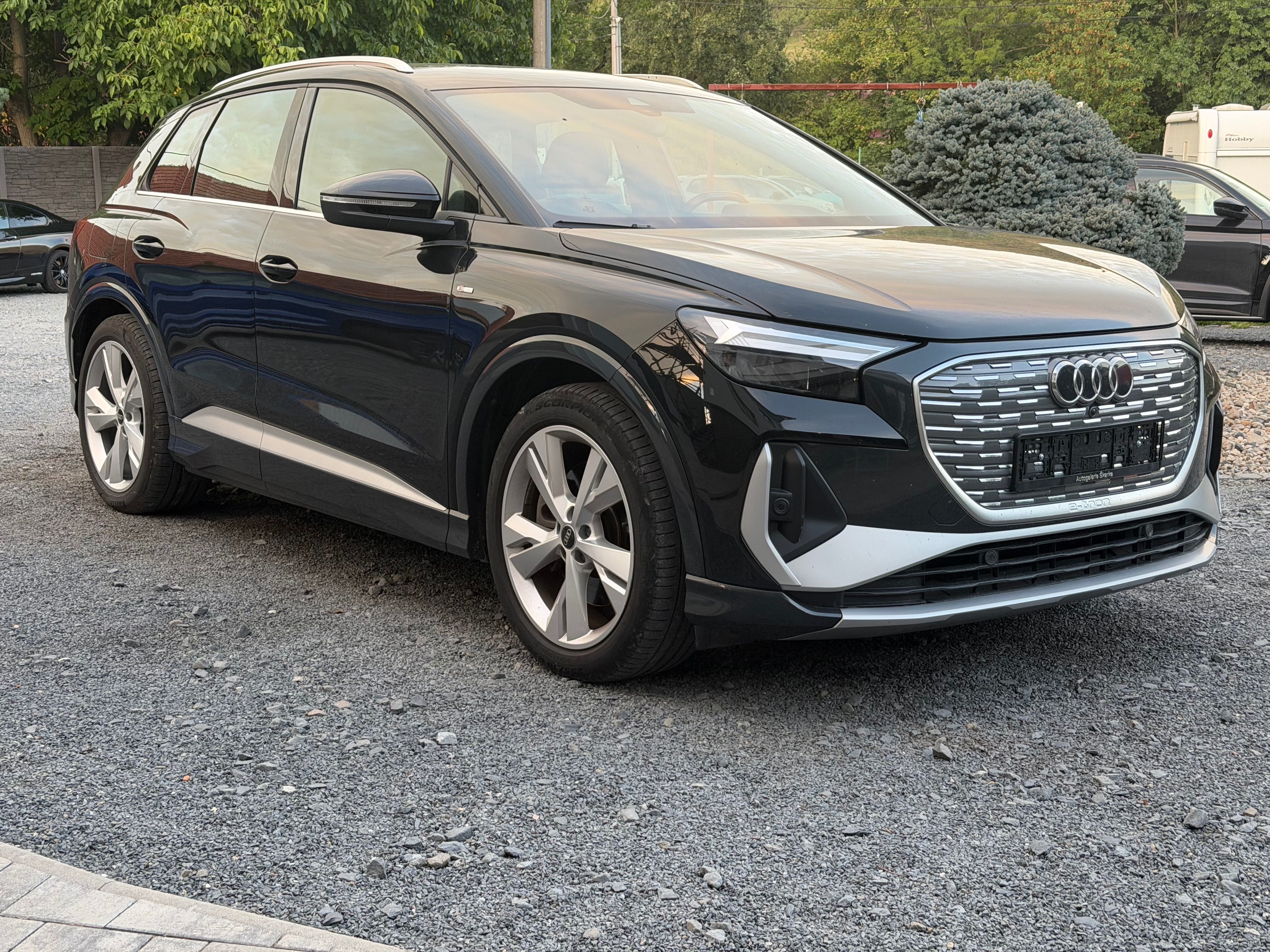 Audi Q4, Q4 E-TRON 50 S-LINE 4x4 tažné - fotka 2