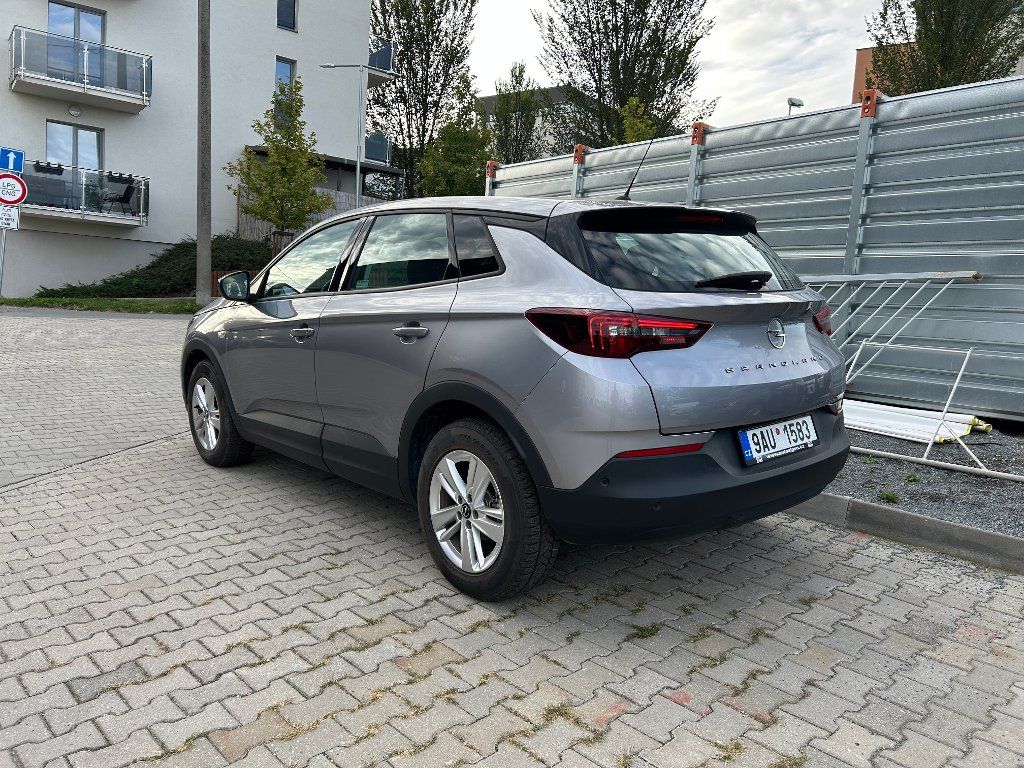 Opel Grandland, 1,2 Turbo 96 kW MT6 - fotka 3