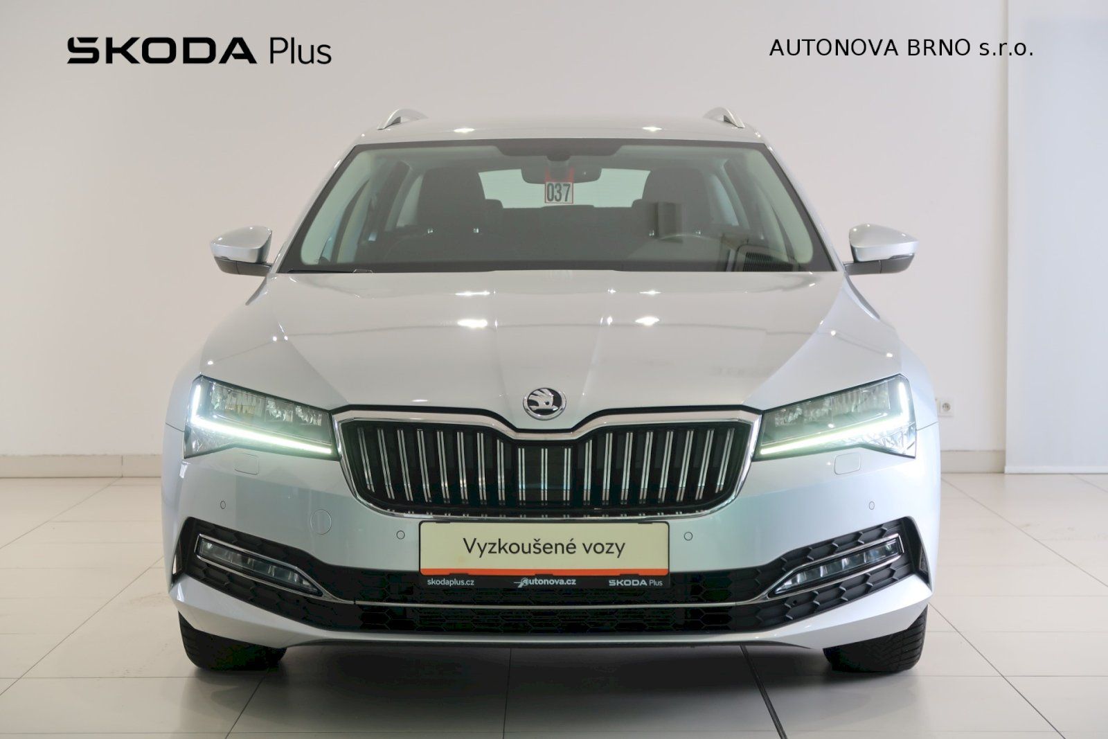Škoda Superb, Combi 2.0 TDI 110kW Style - fotka 4