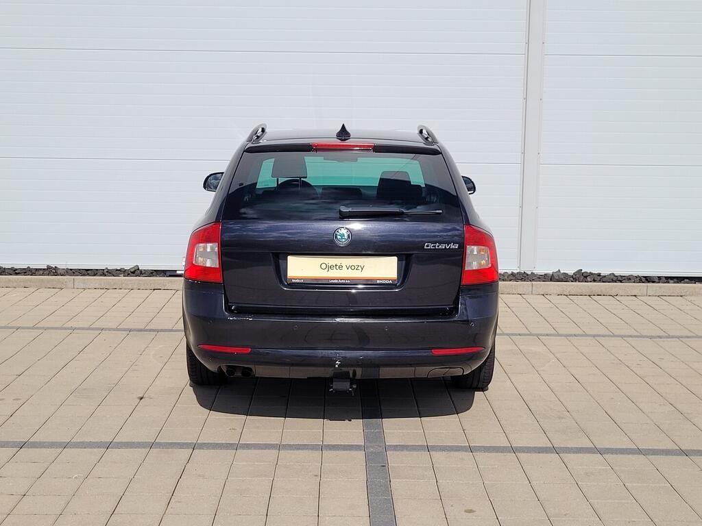 Škoda Octavia, Ambiente 1.4 TSI 90 kW - fotka 6