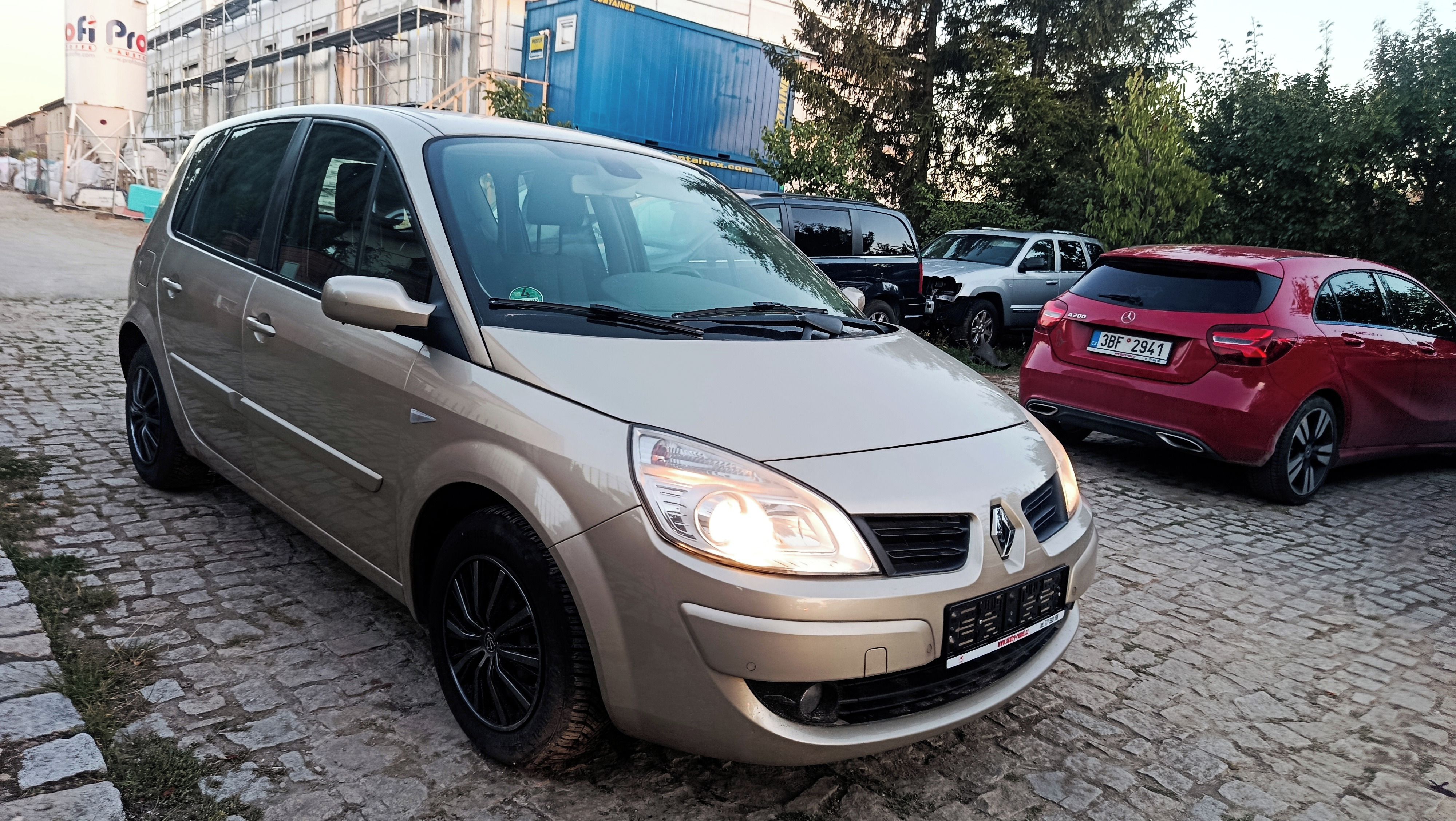 Renault Scénic, 1,6i Avantage - fotka 2