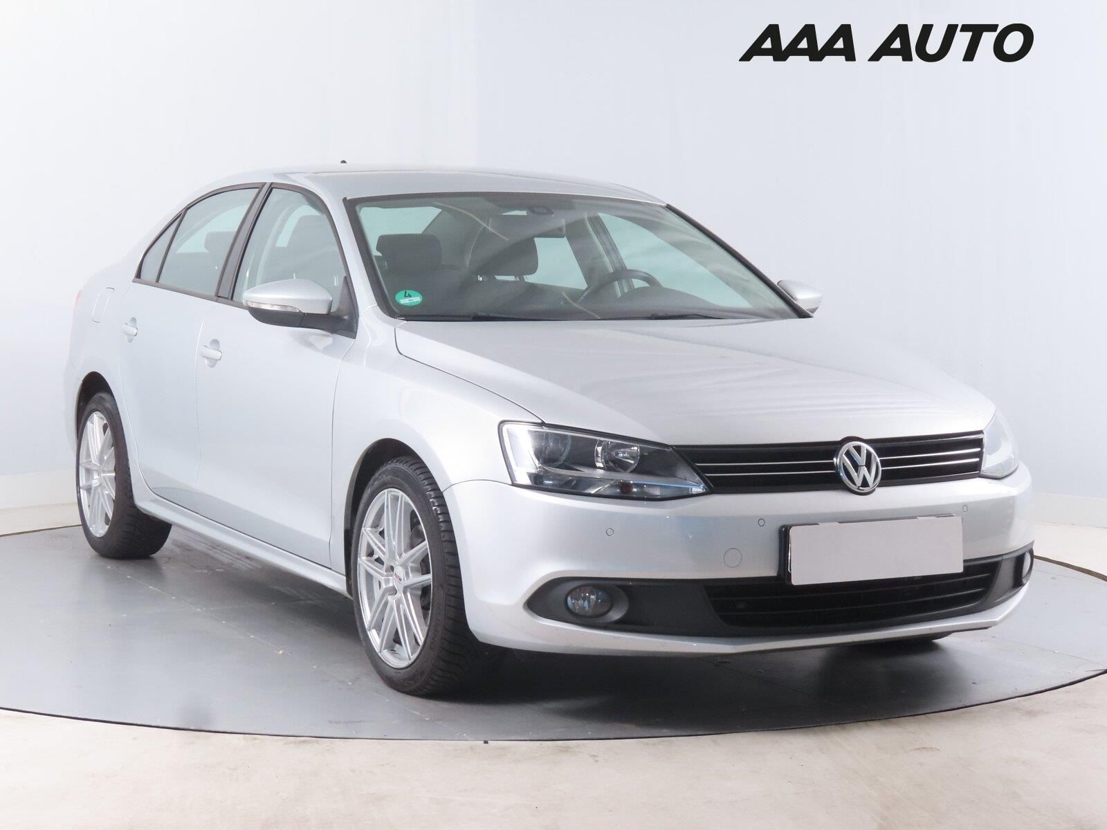 Volkswagen Jetta, 1.6 TDI, Automatická klima