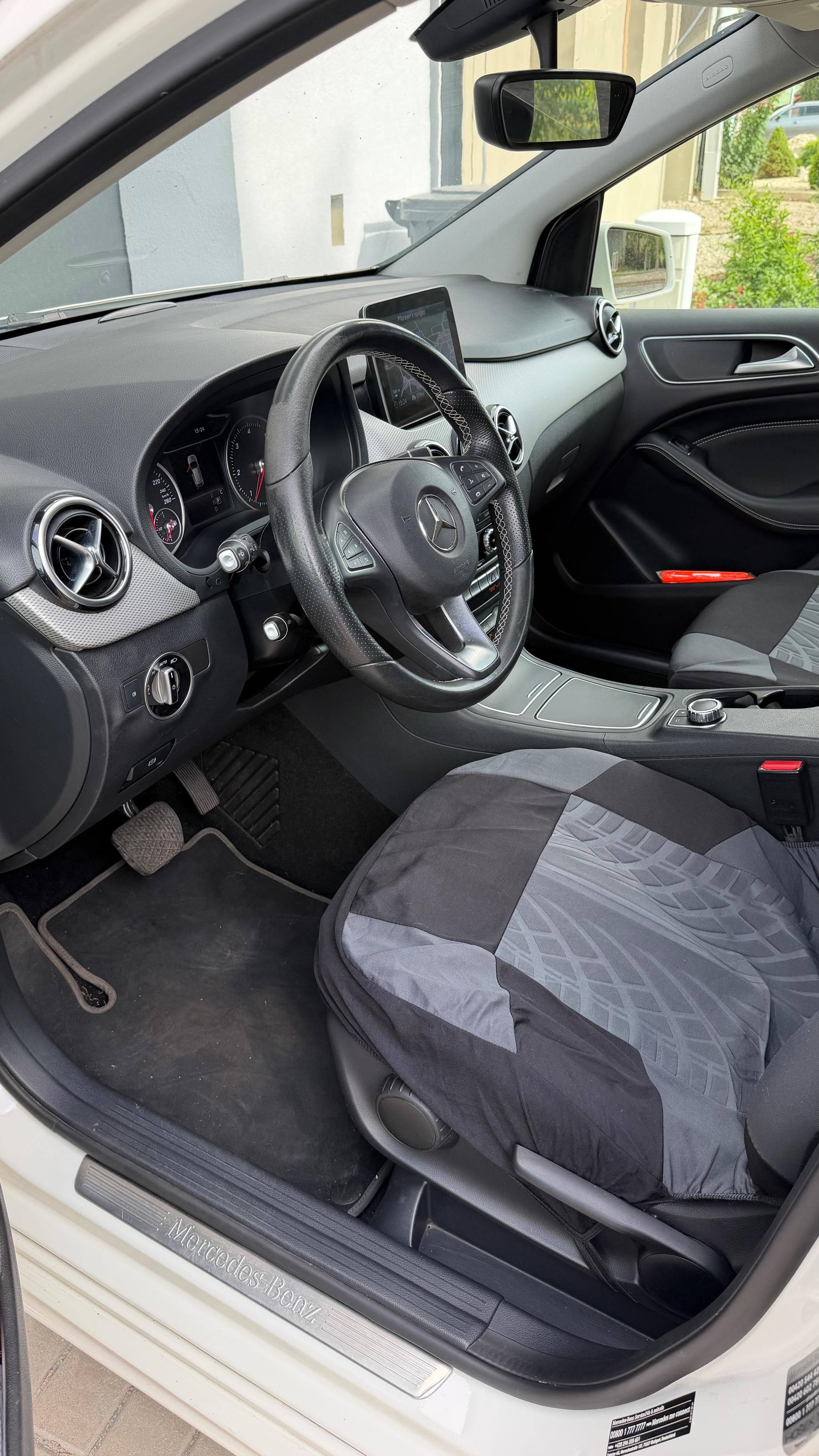 Mercedes-Benz Třídy B, Mercedes-Benz B 200d, původ ČR - fotka 5