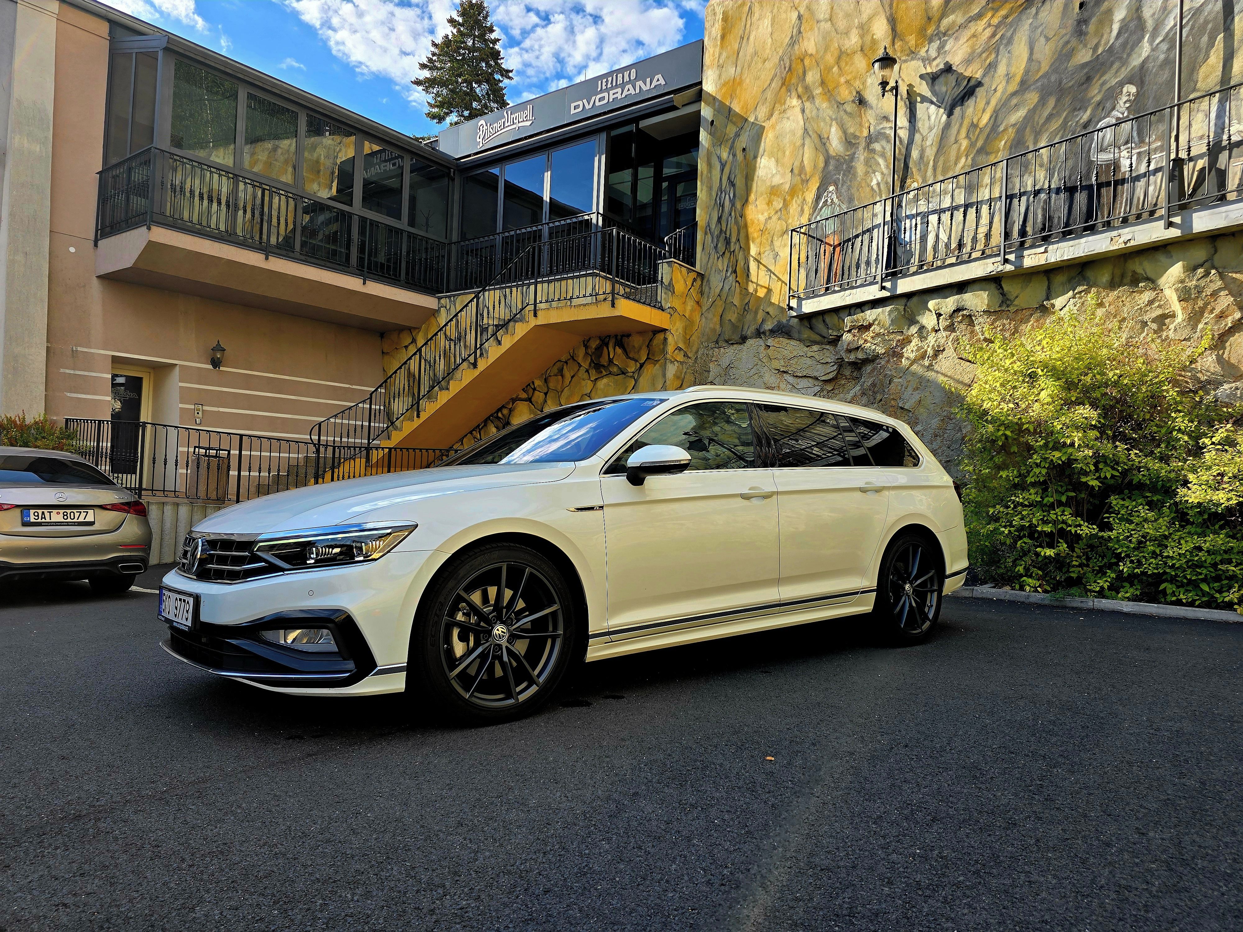 Volkswagen Passat, Pano, webasto, 360, Dynaudio - fotka 4