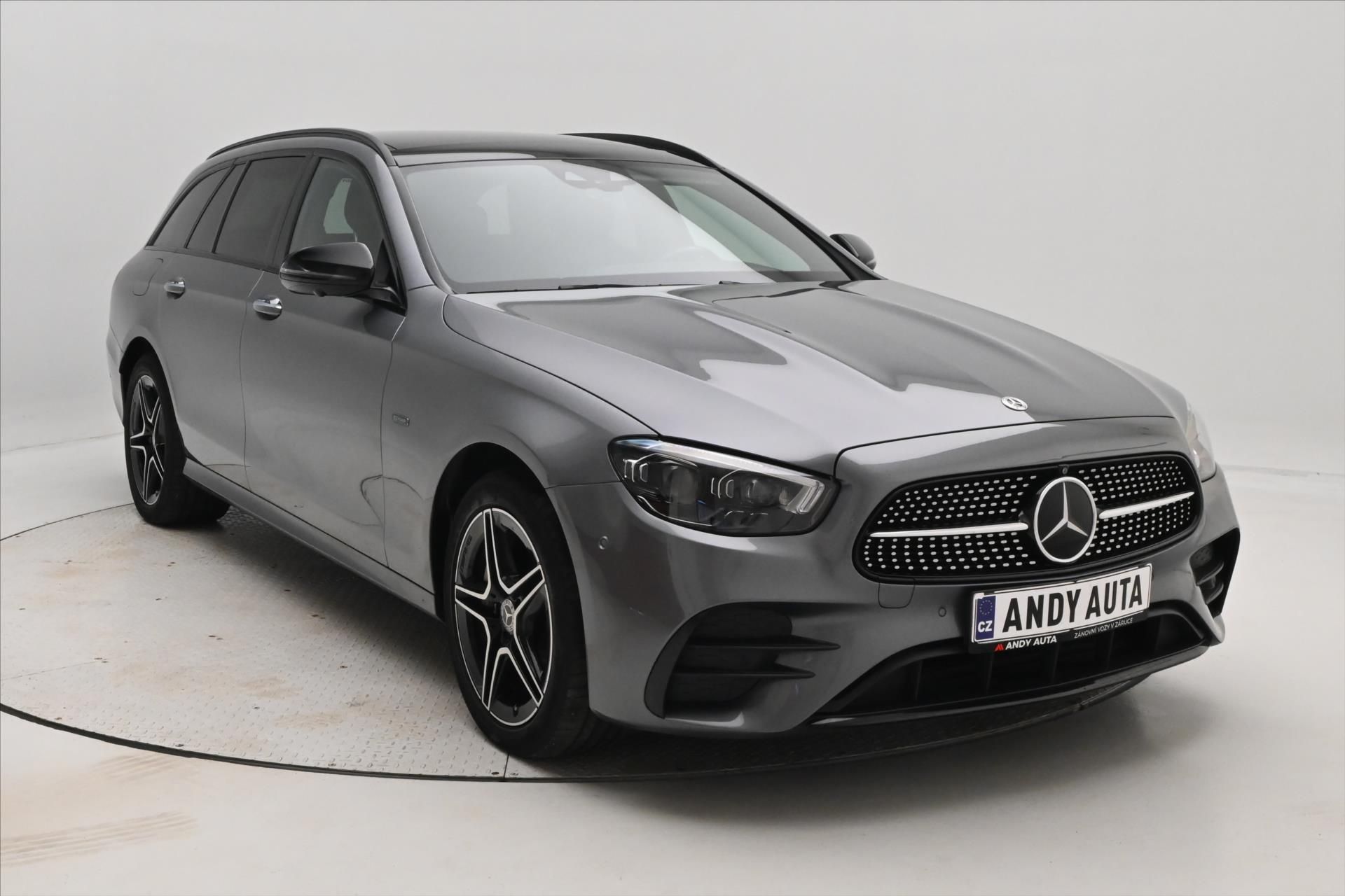 Mercedes-Benz Třídy E, 2,0 300de 225kW 4Matic Záruka - fotka 3