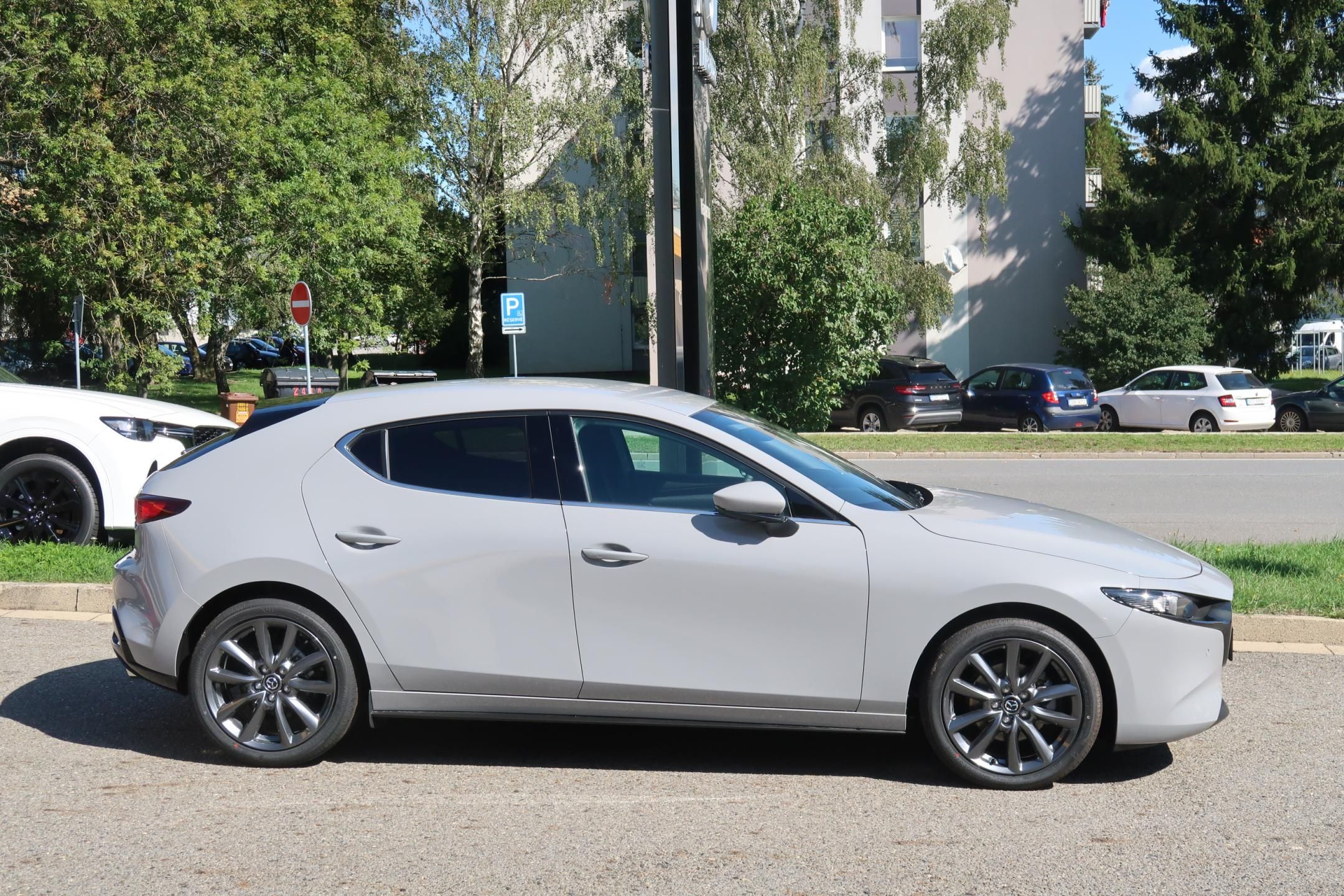Mazda 3, HB 2,5G 140k Centre-Line,Style - fotka 4