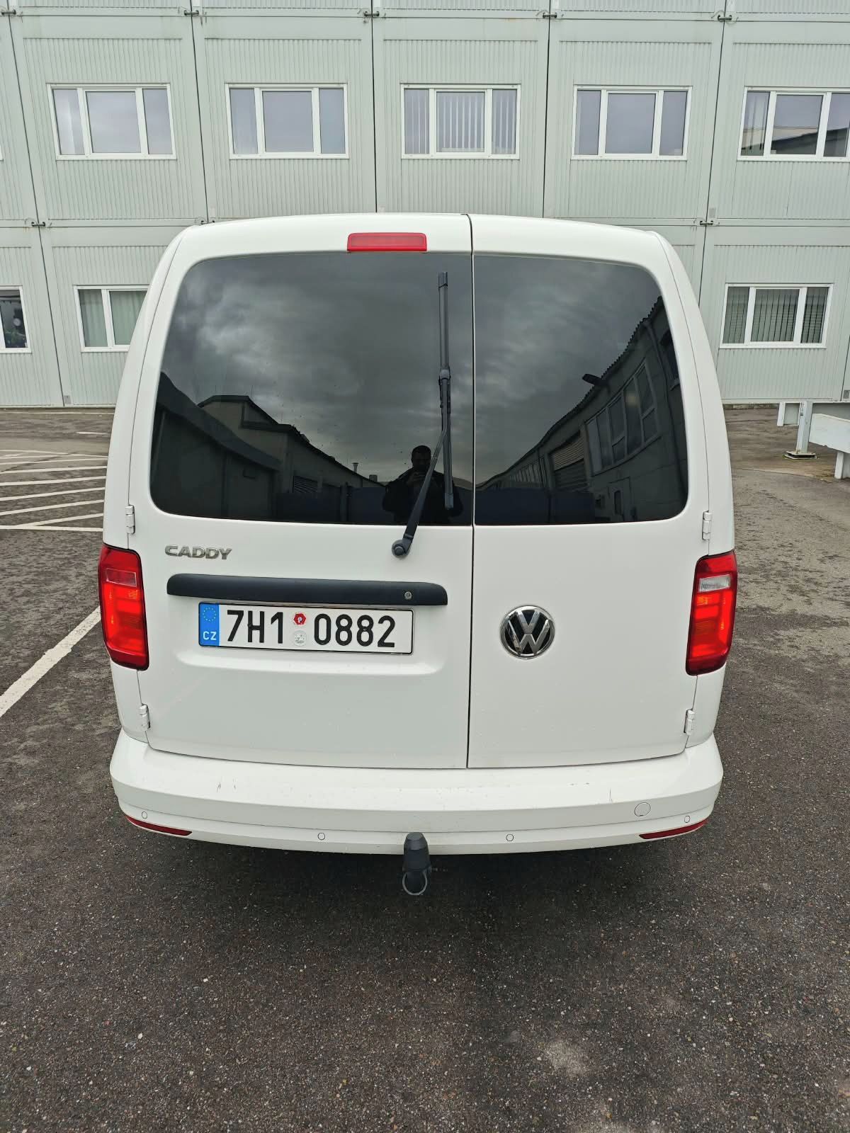 Volkswagen Caddy, Maxi 2.0 tdi 110kw, webasto - fotka 6