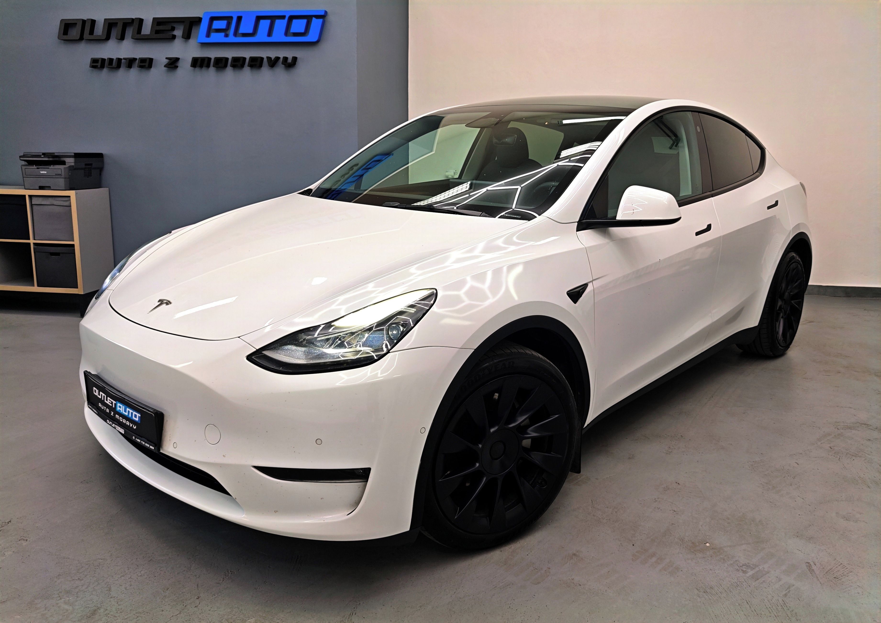 Tesla Model Y, LONG RANGE,AWD, AUTOPILOT, DPH