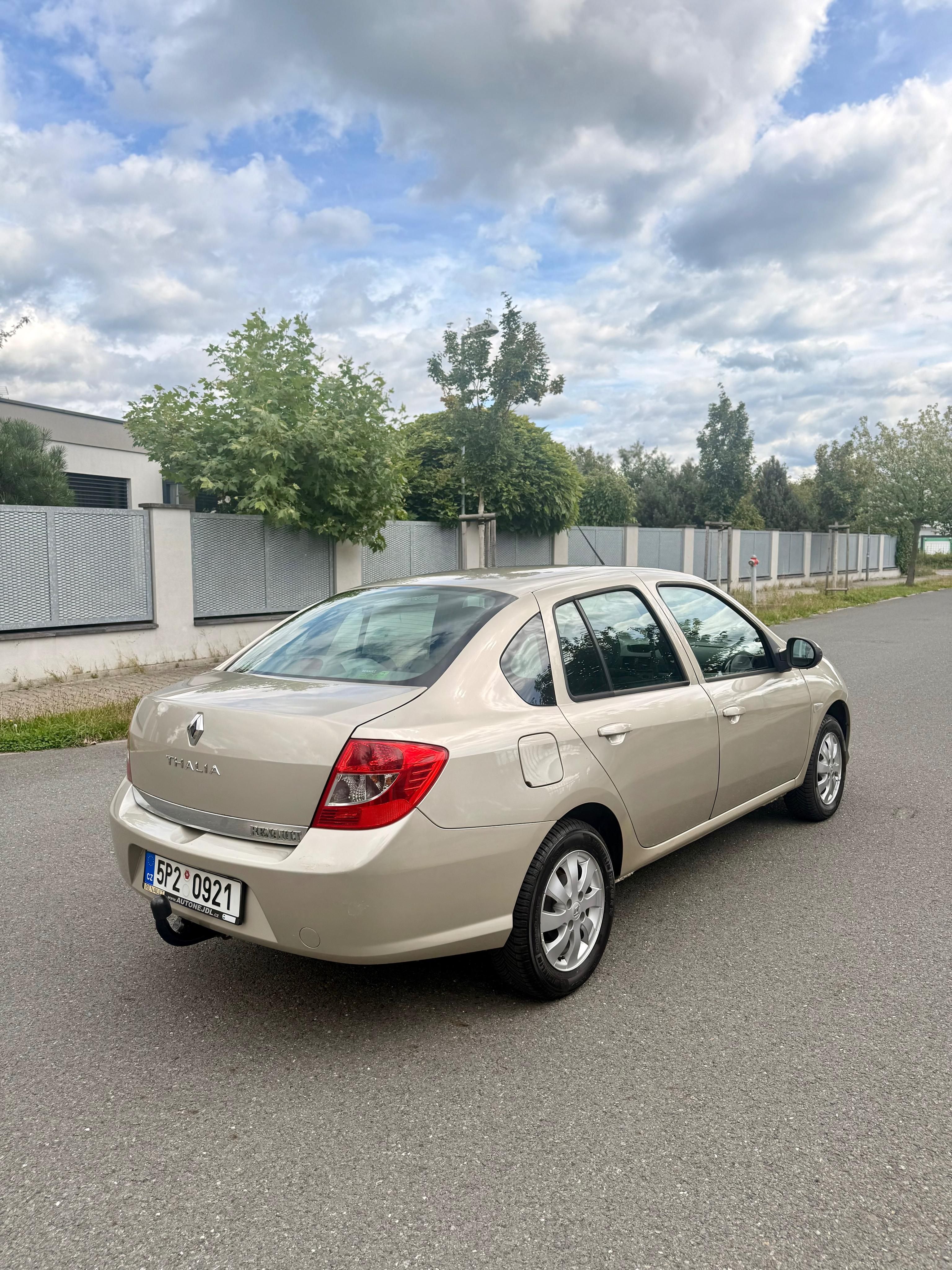 Renault Thalia, 38 TIS KM 2012 - fotka 6