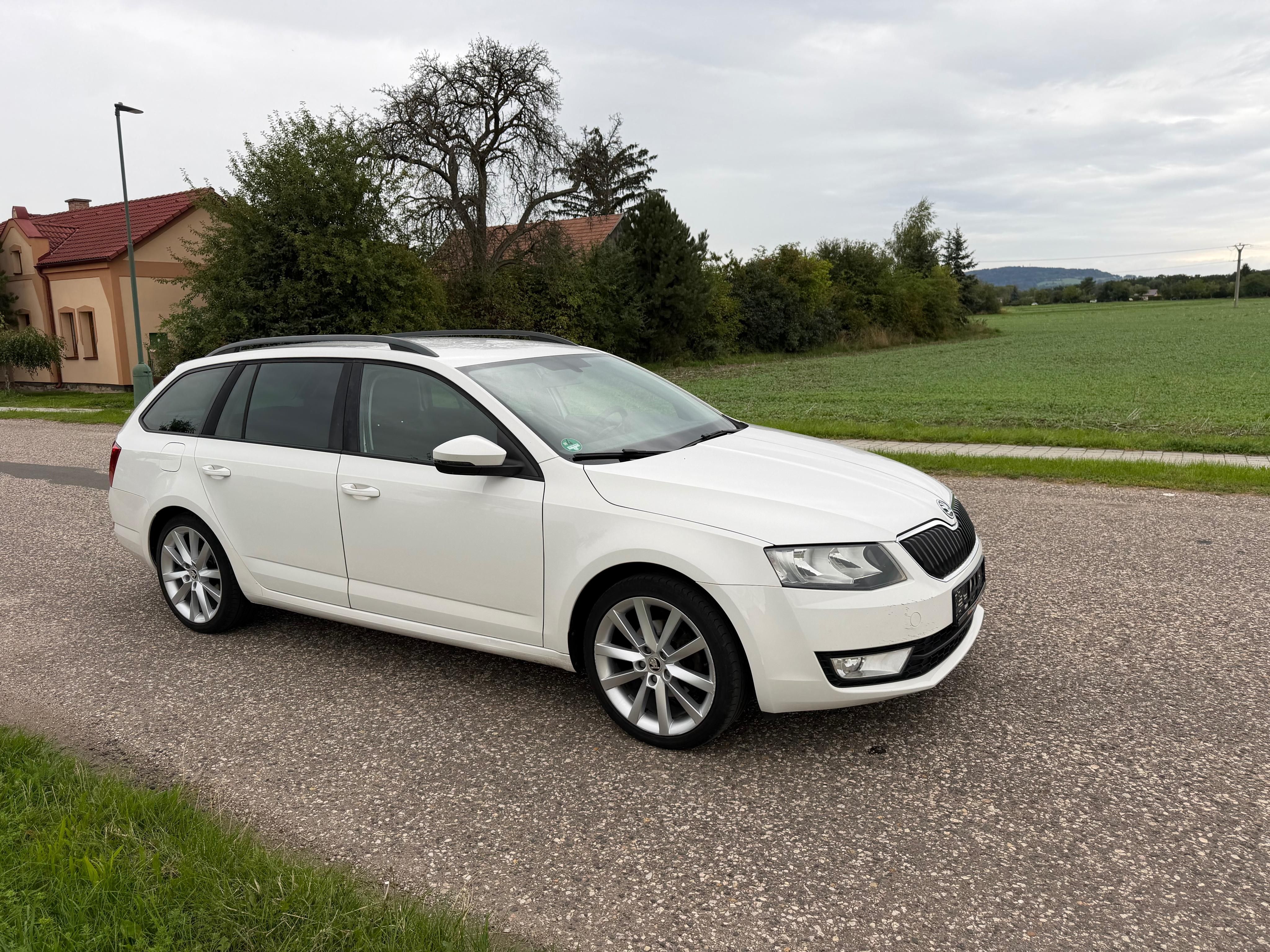 Škoda Octavia, 1,6 TDi pravid.servis,nová STK - fotka 2