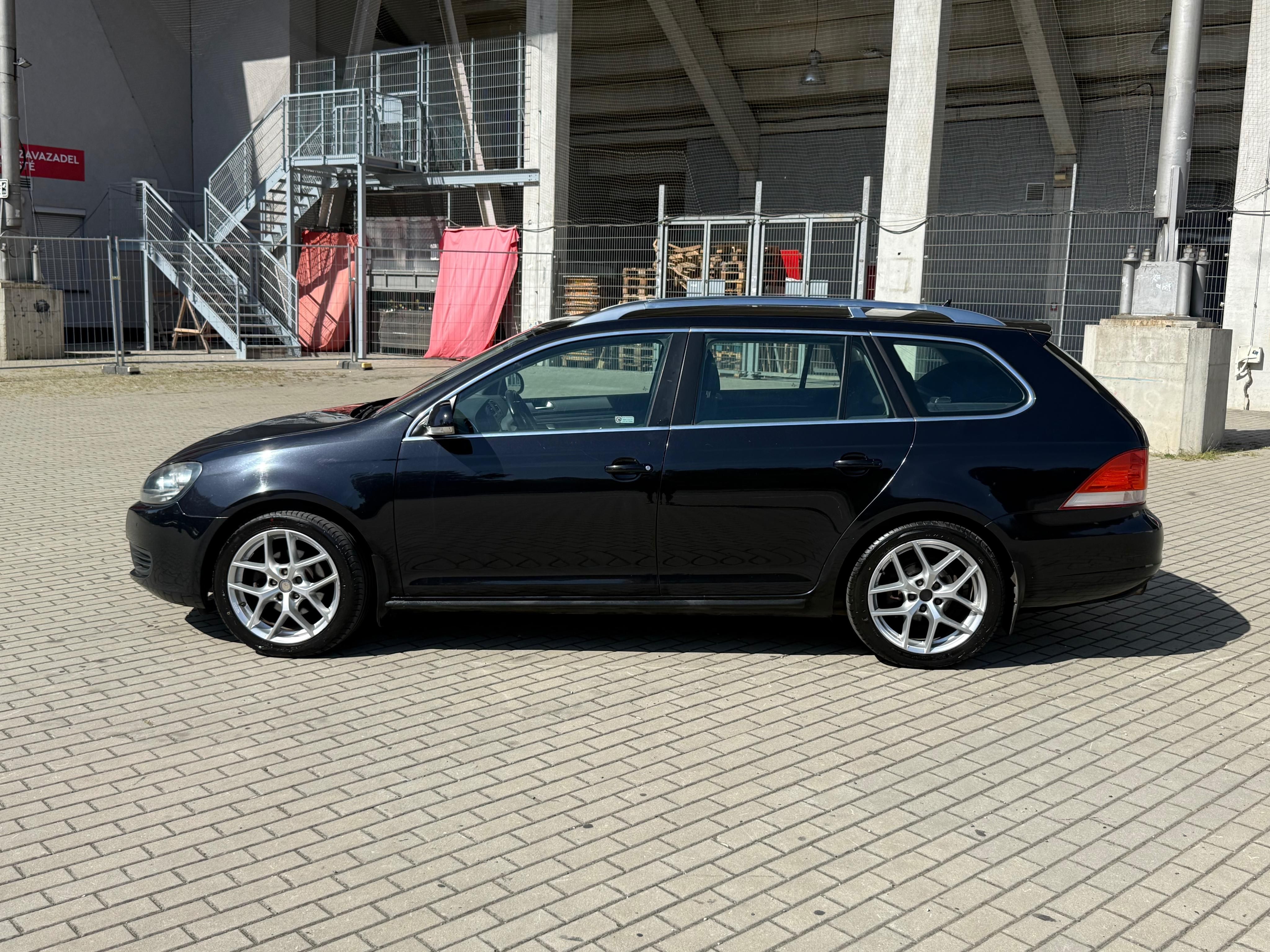 Volkswagen Golf, 1.6TDI, 77kw Nová STK L+Z kola - fotka 2