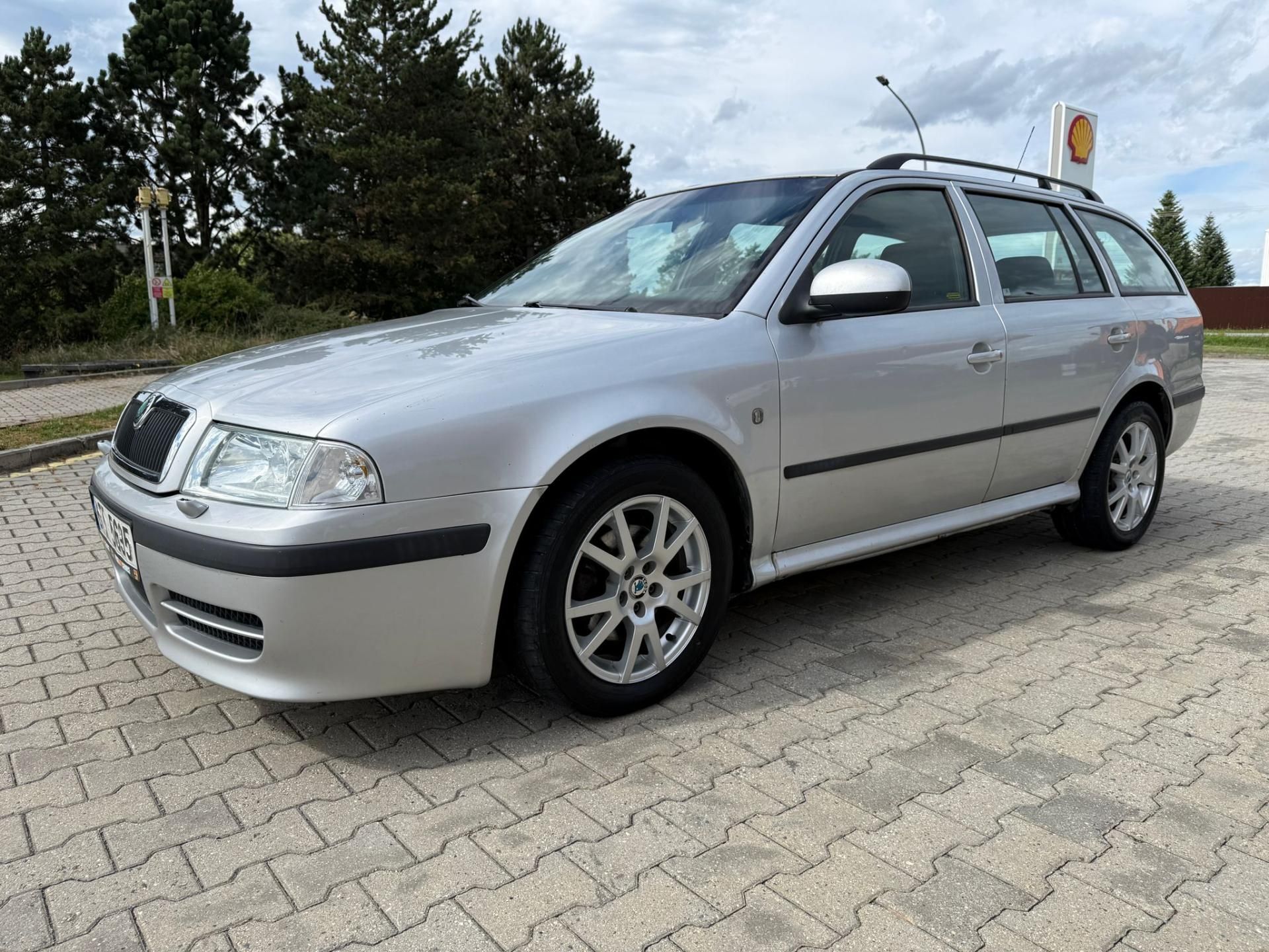 Škoda Octavia, 1,9 TDI TOUR xenon - fotka 2