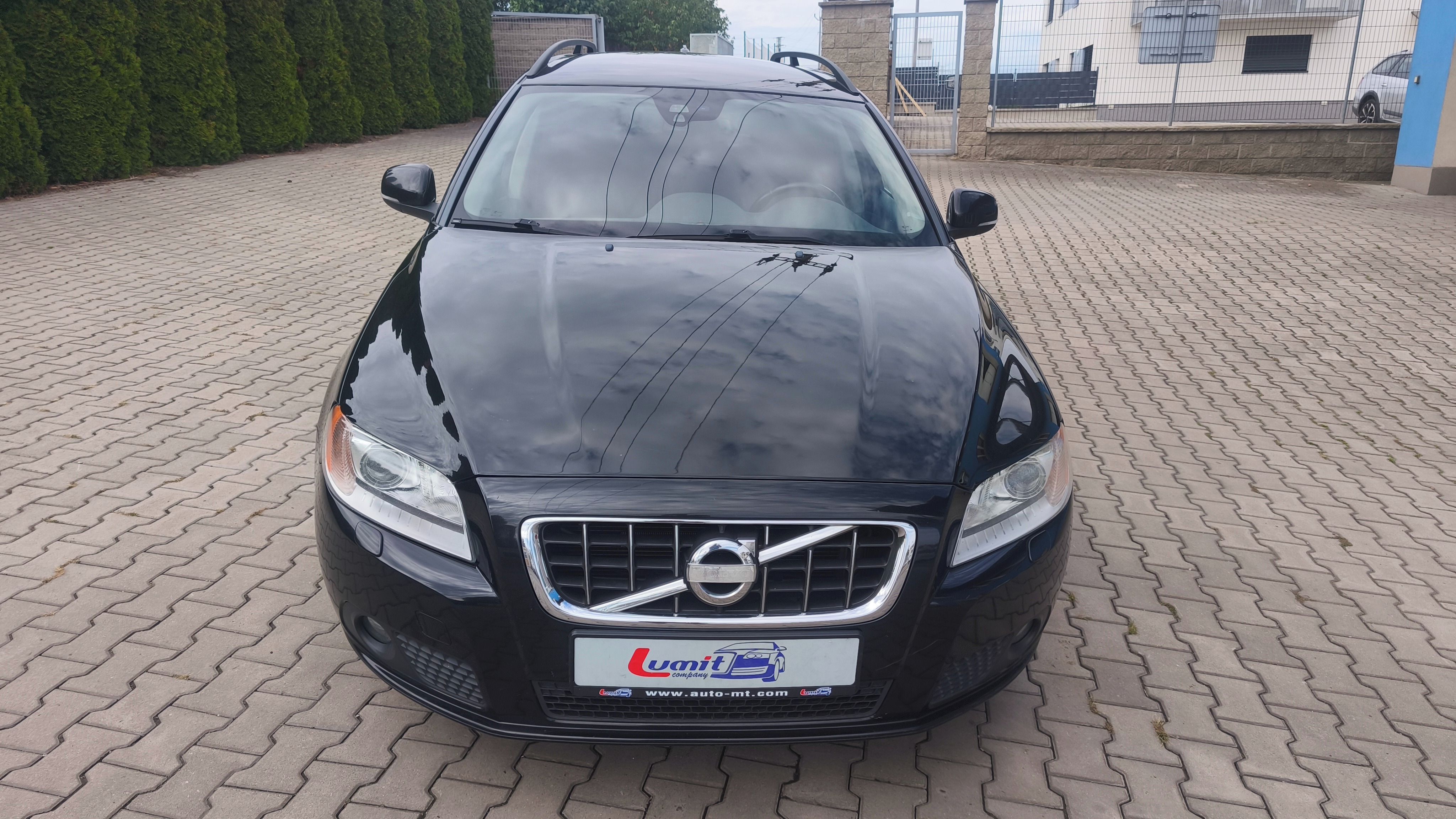 Volvo V70, 2.5 T REZERVACE - fotka 2