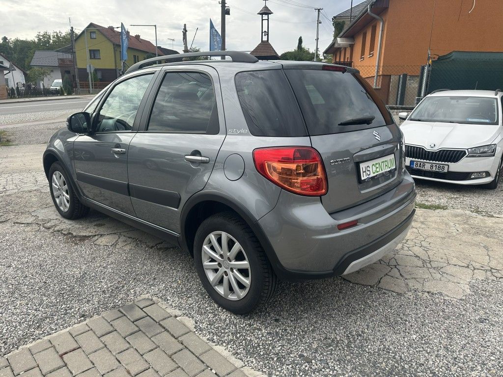 Suzuki SX4, Style 1.6i 88kW  serviska - fotka 6