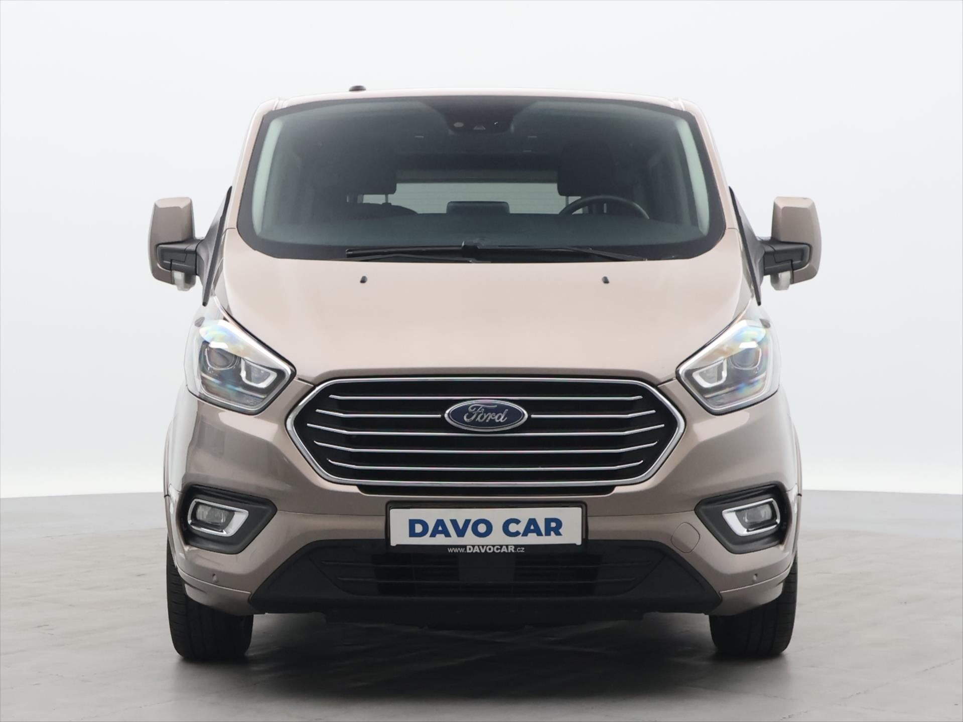 Ford Tourneo Custom, 2,0 TDCi 136kW Titanium L2 Aut - fotka 2