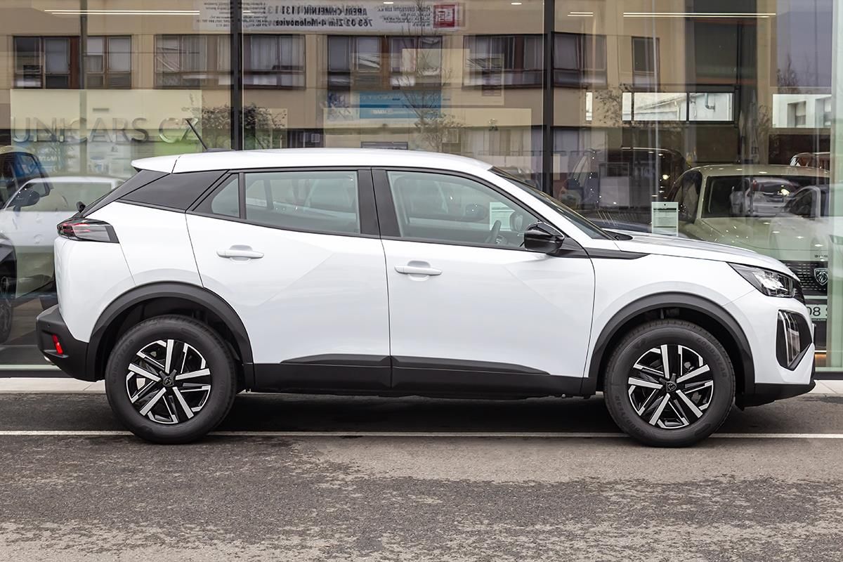Peugeot 2008, 1,2 STYLE TURBO 100 S&S MAN6 - fotka 4