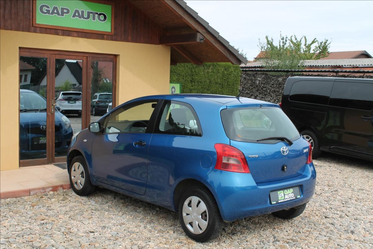 Toyota Yaris, 1.0i 51kW ČR 44TIS.KM KLIMA - fotka 4