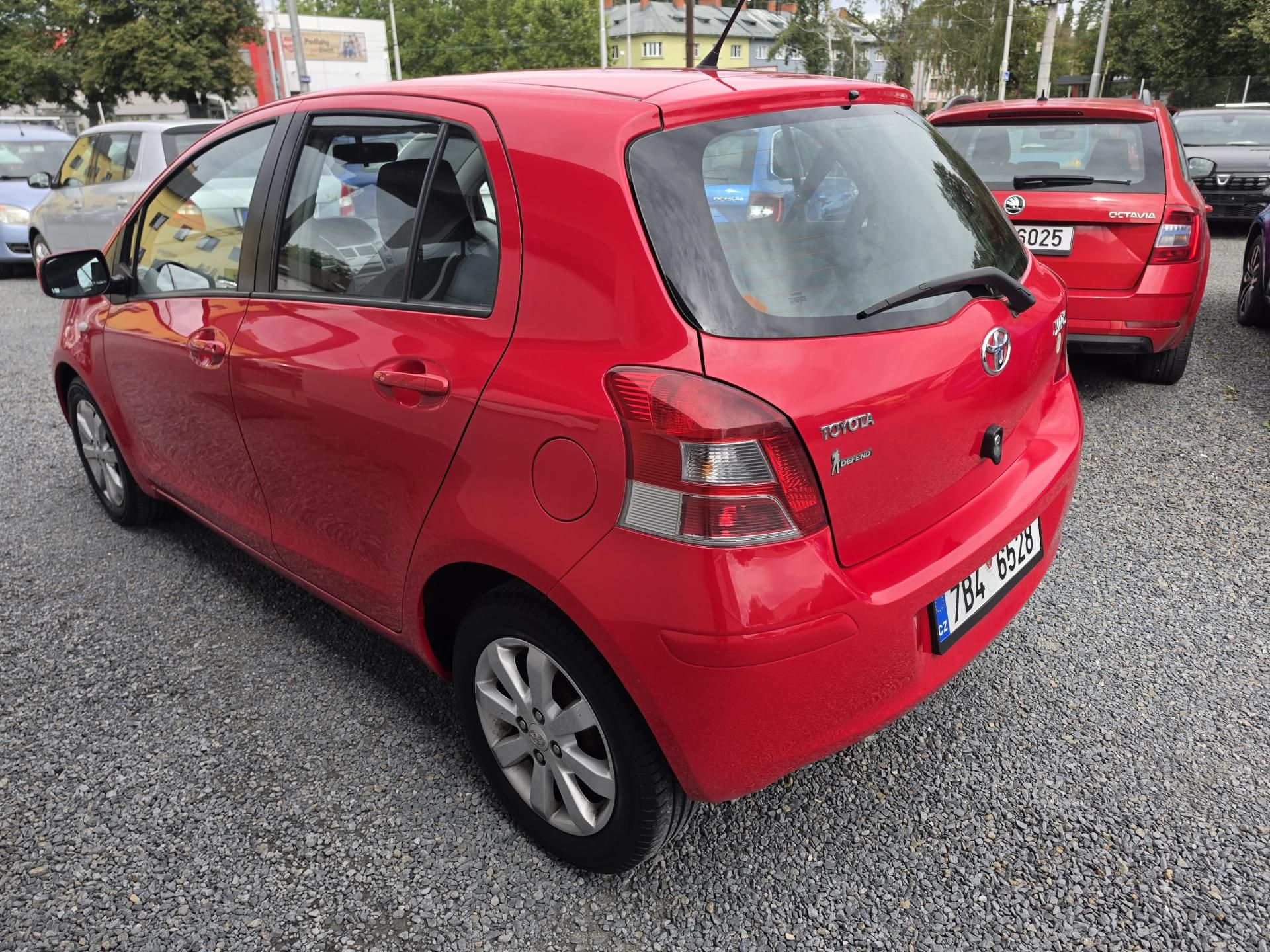Toyota Yaris, 1.0 VVTI Klimatizace - fotka 3