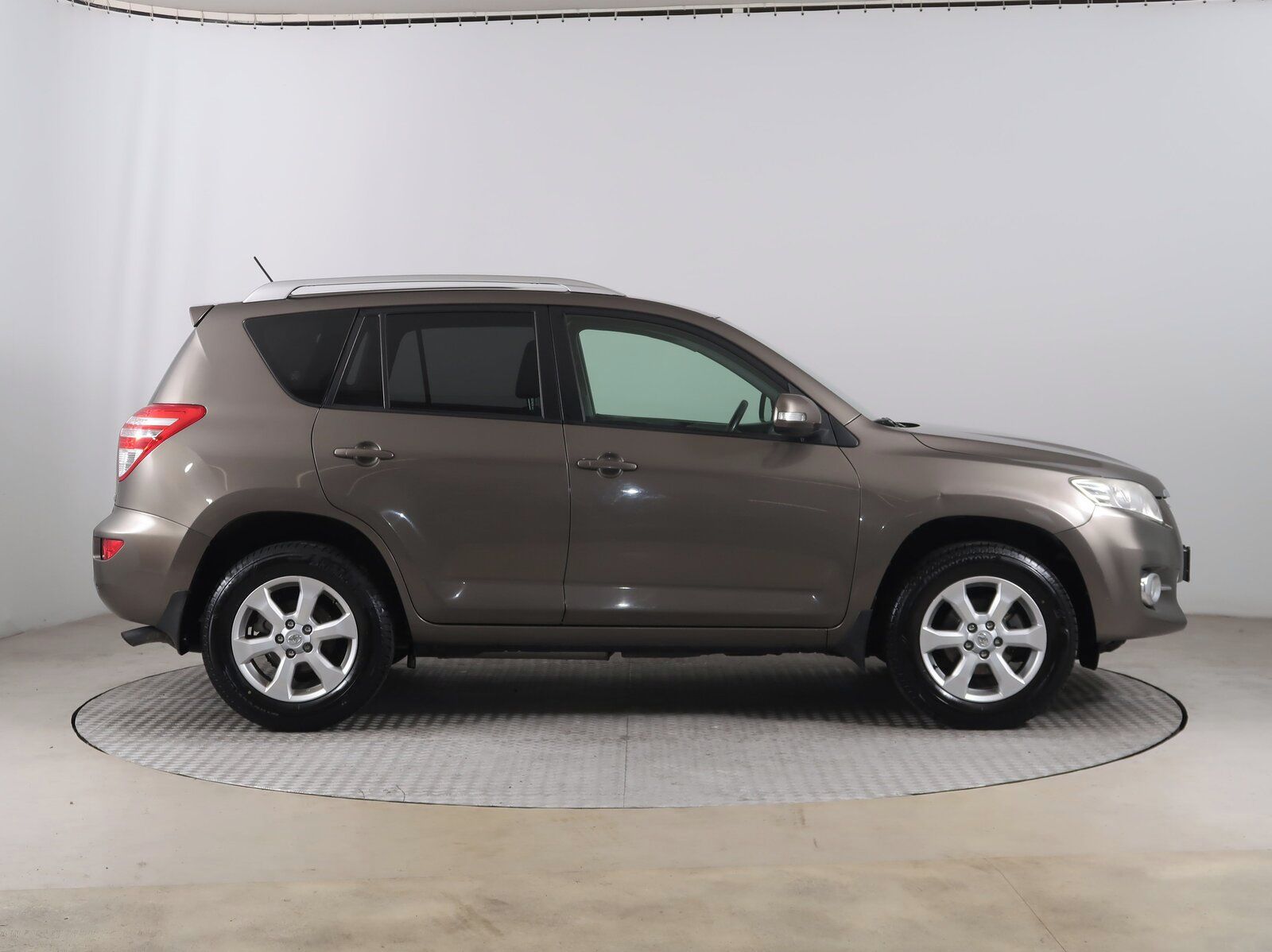 Toyota Rav4, 2.2 D-4D, 4X4 - fotka 6