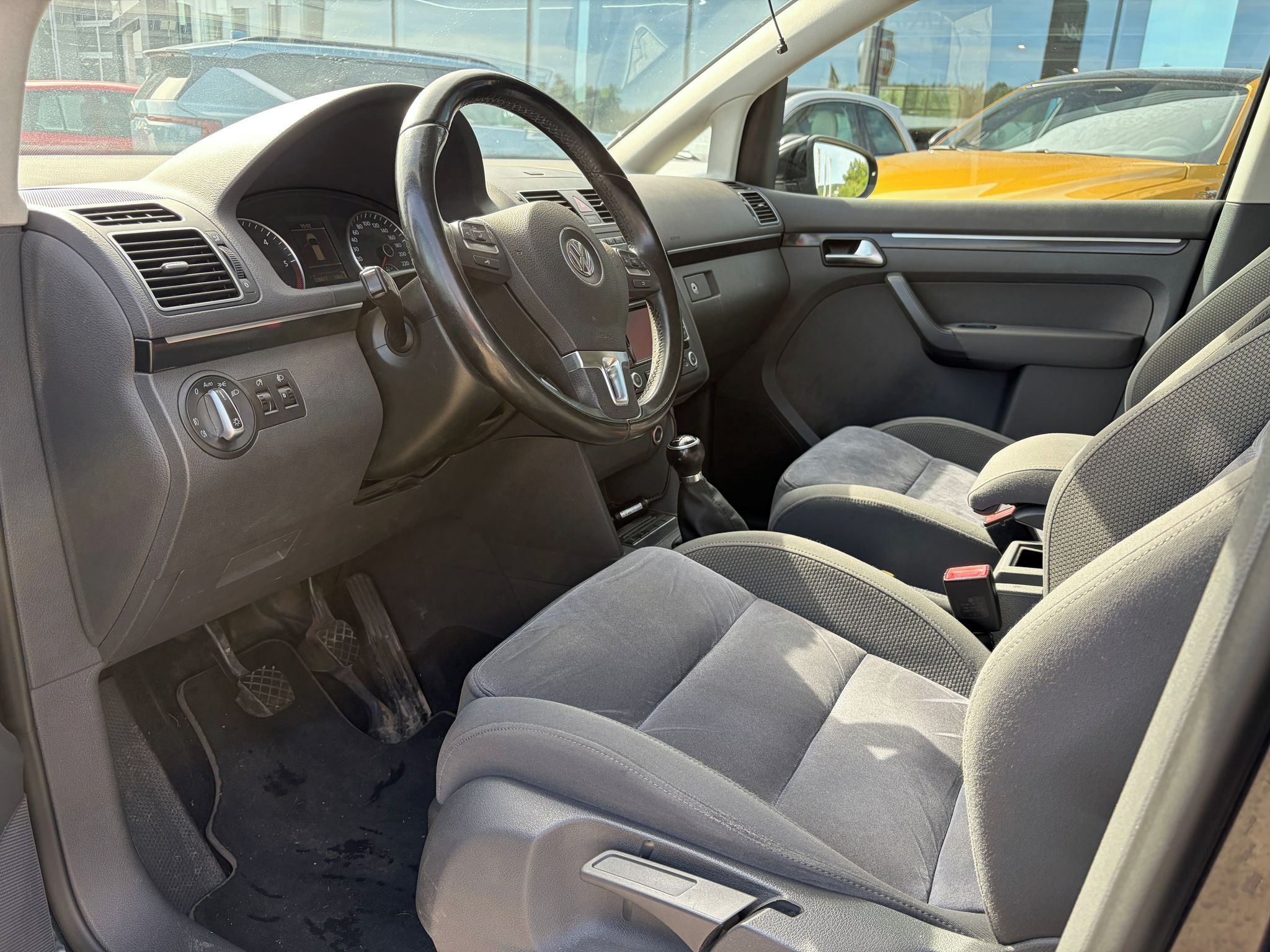 Volkswagen Touran, 2.0 TDi 103kW - fotka 5