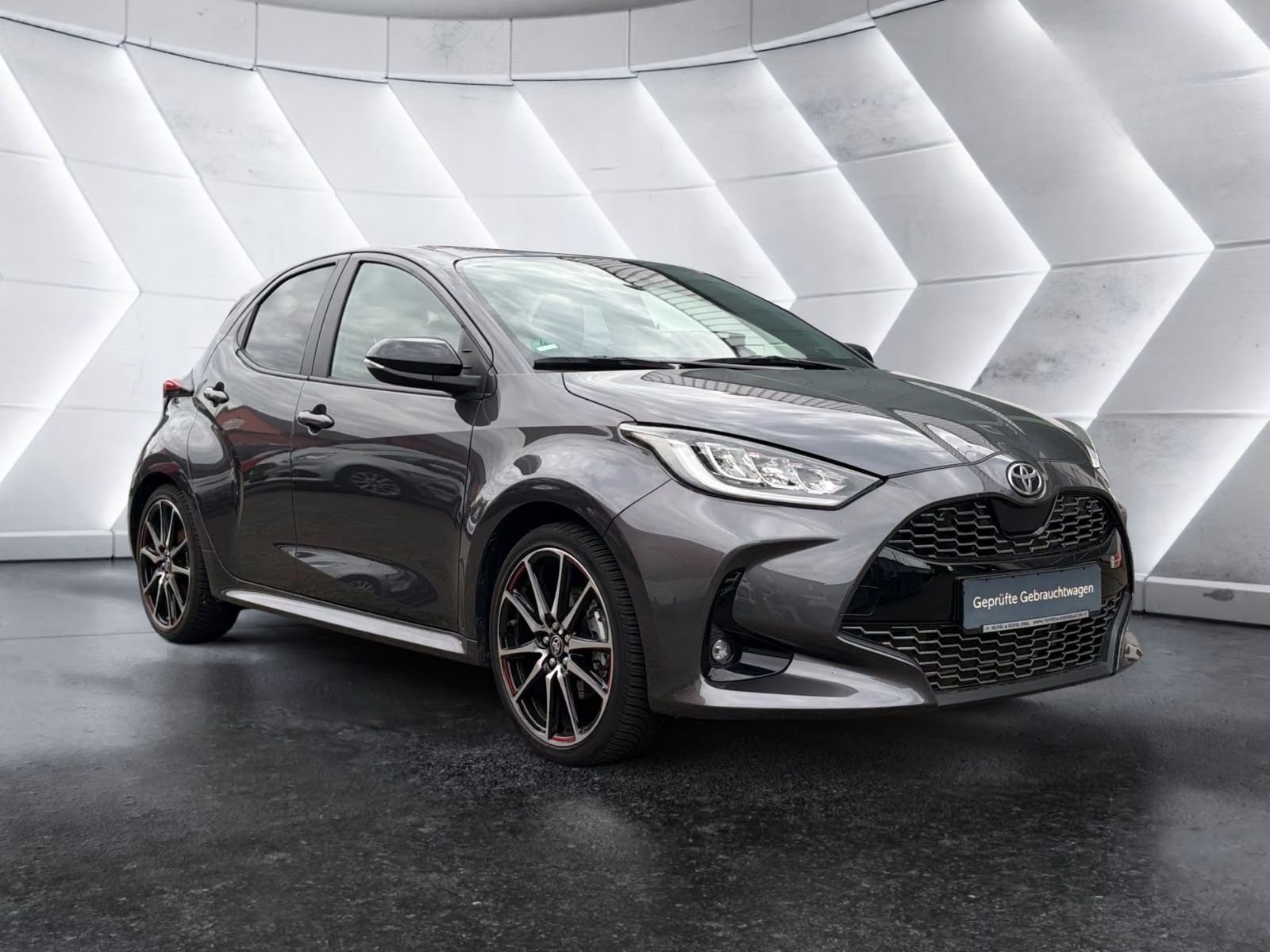 Toyota Yaris, Hybrid GR Sport*Kamera*CarPlay - fotka 2