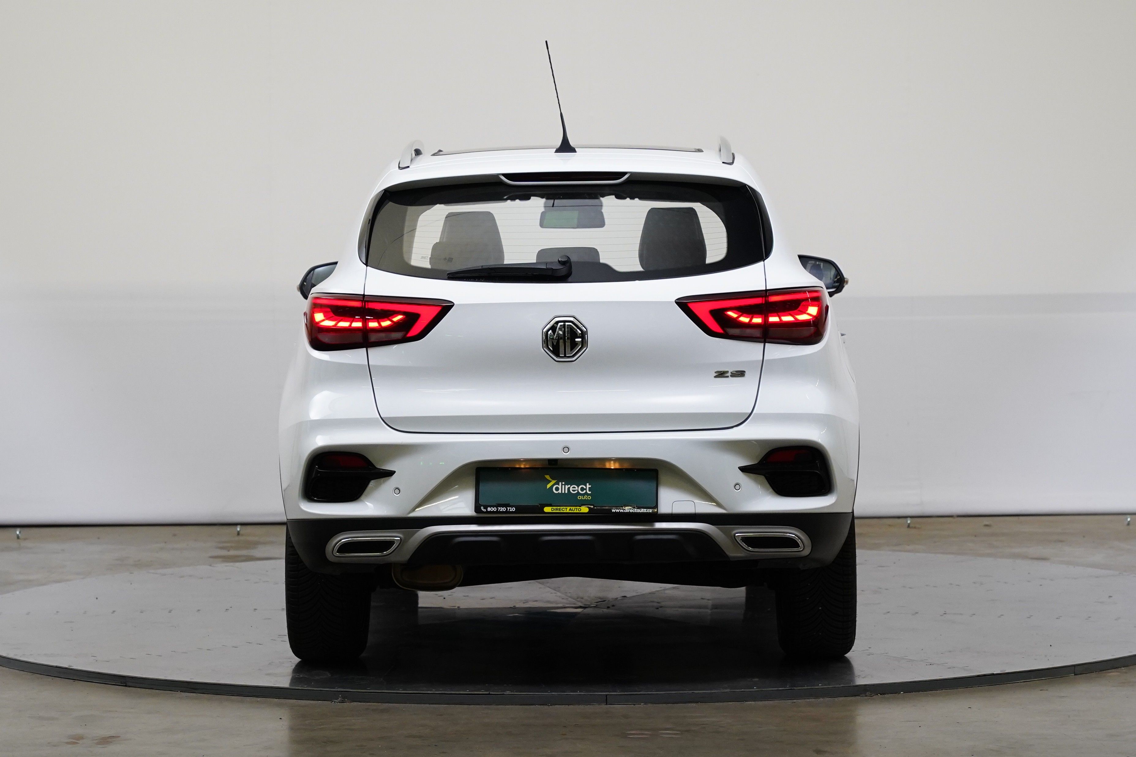 MG ZS, 1.0 TGI 82 kW Elegance - fotka 6