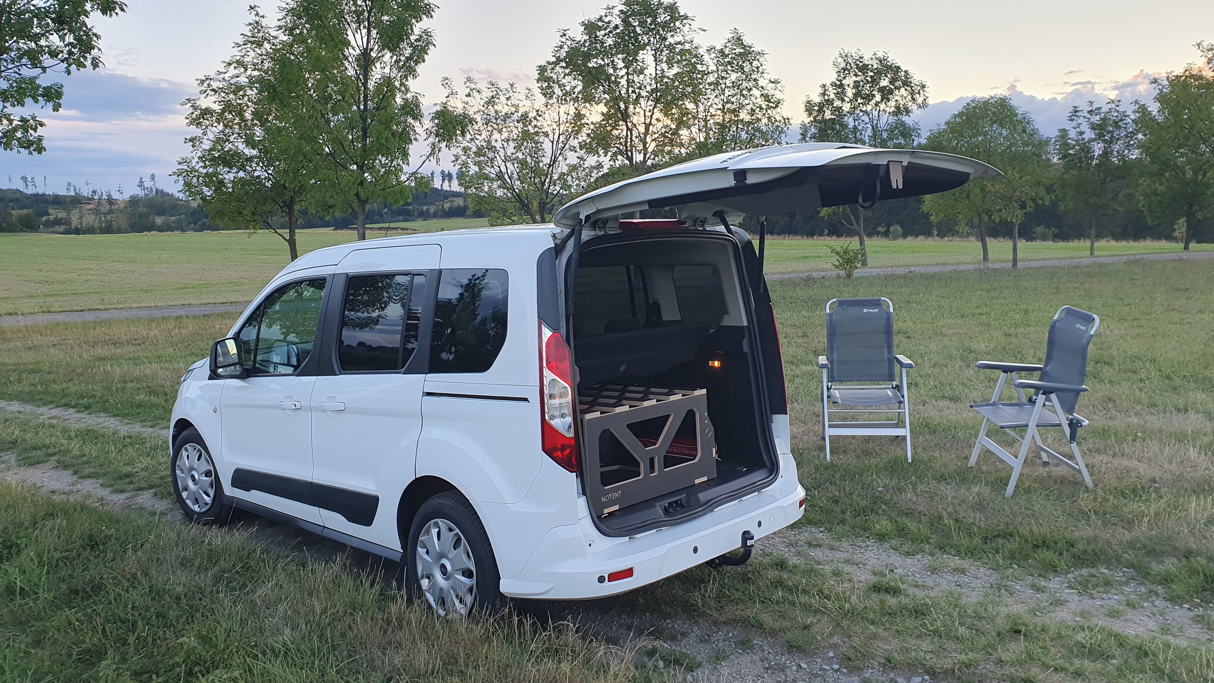 Ford Tourneo Connect, 5 míst, Tažné, Camper