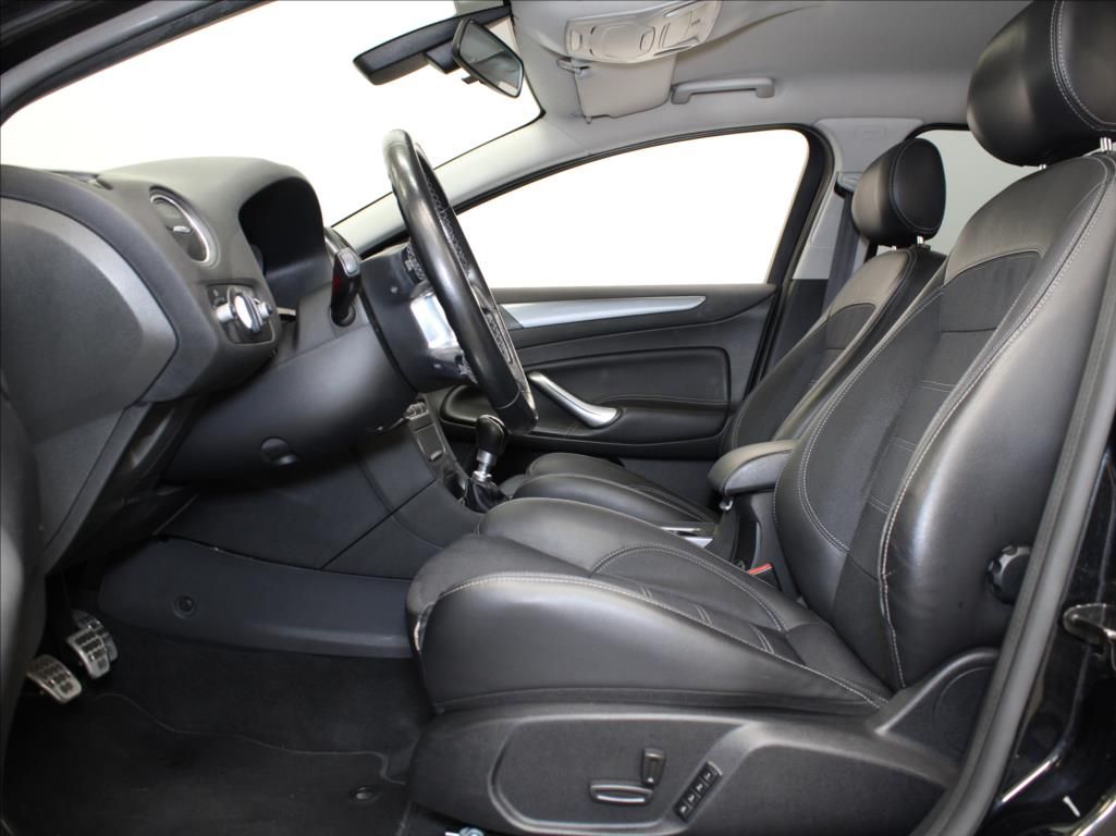 Ford Mondeo, 2,0 TDCI 103kW Alcantara STK - fotka 6