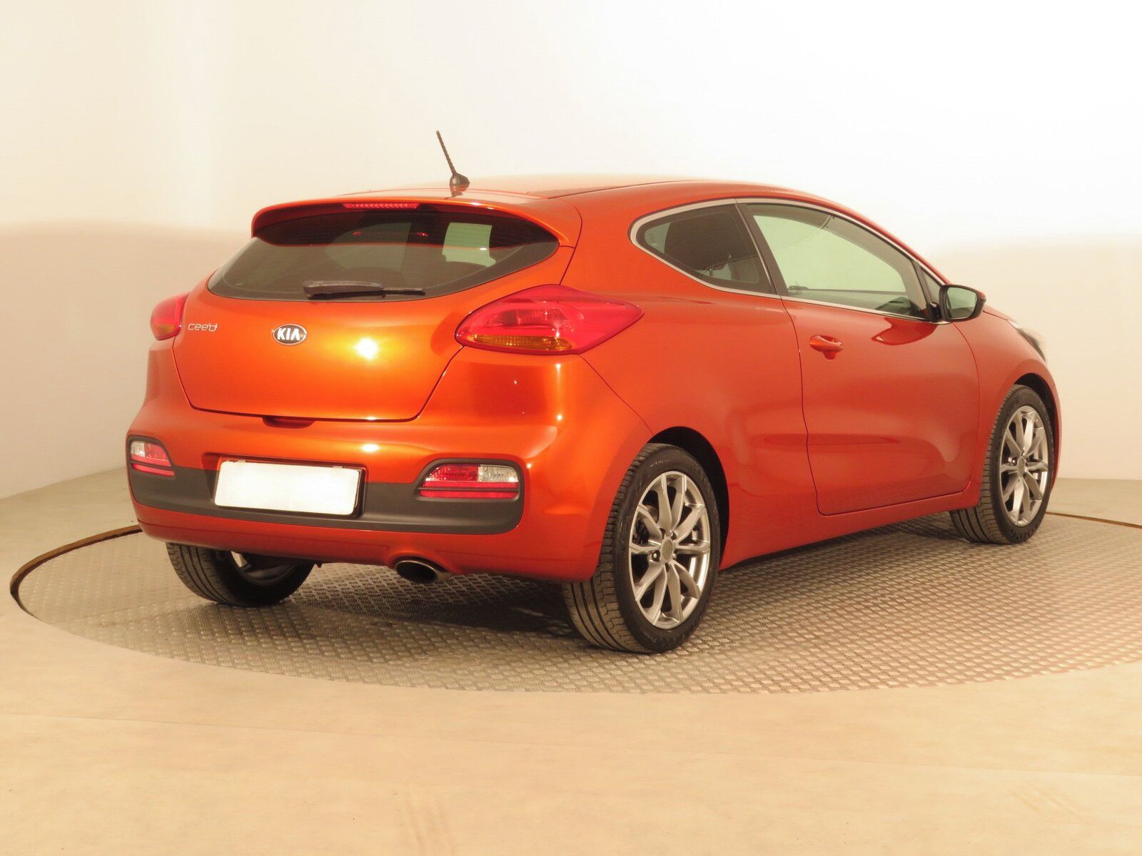 Kia Pro_cee´d, 1.6 GDI, Serv.kniha - fotka 5