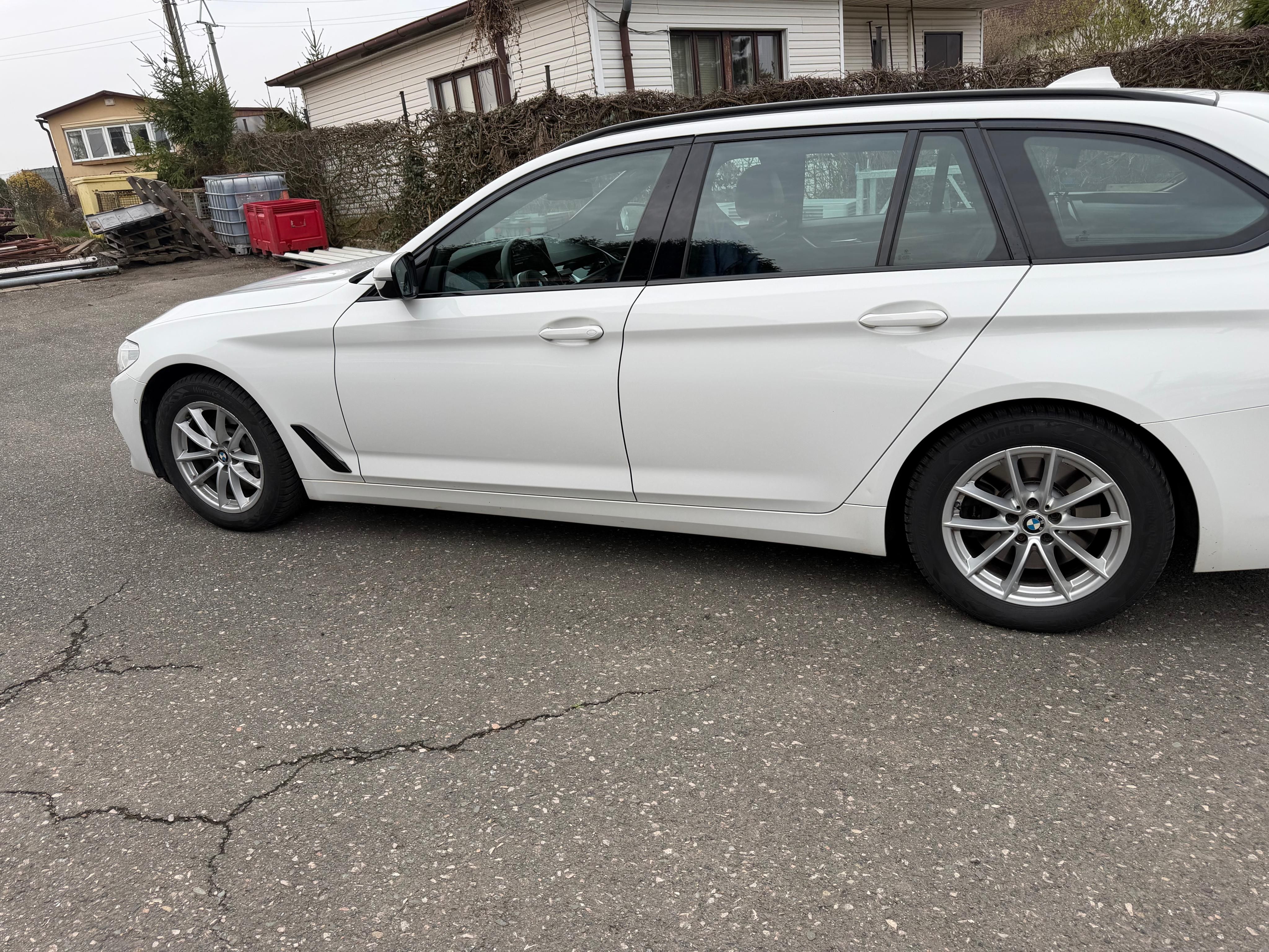 BMW Řada 5, BMW 530D XDRIVE - fotka 4