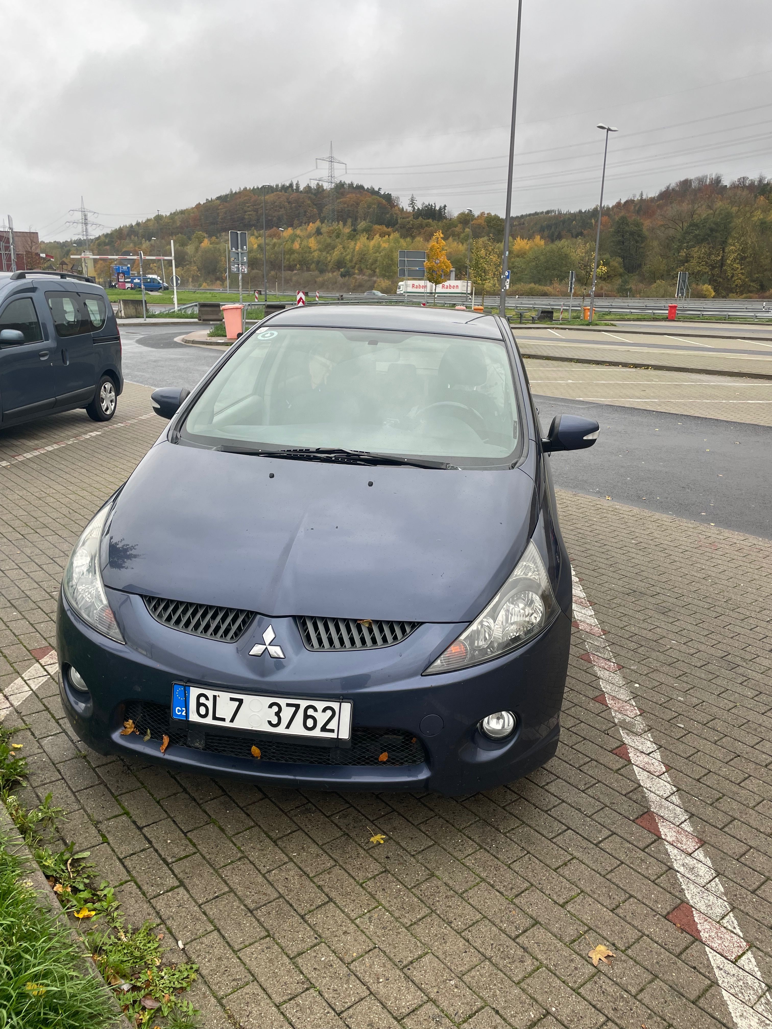 Mitsubishi Grandis, 2.0 DI-D 7 míst - fotka 6