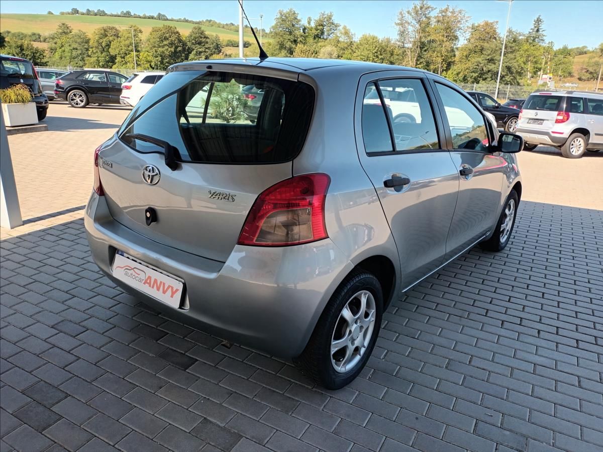 Toyota Yaris, 1,3 VVT-i,64KW,ČR,KLIMA, - fotka 5
