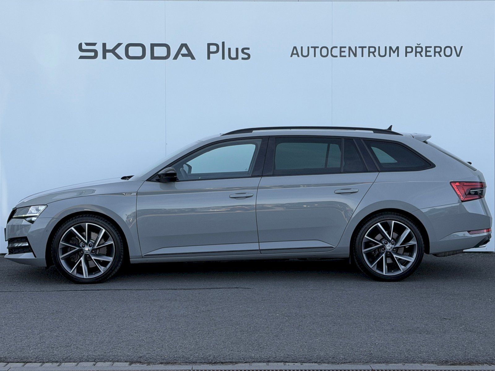 Škoda Superb, 2.0 TSI 206kW SportLine 4x4 DS - fotka 3