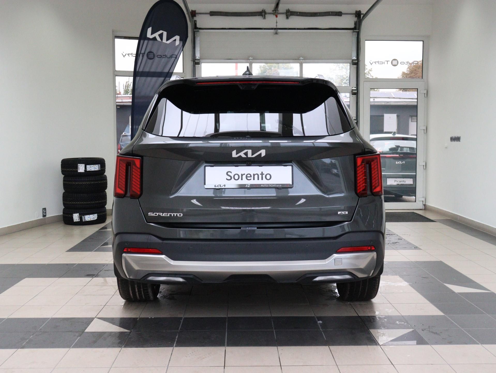 Kia Sorento, 2,2 CRDi 4x4 8DCT TOP - fotka 5