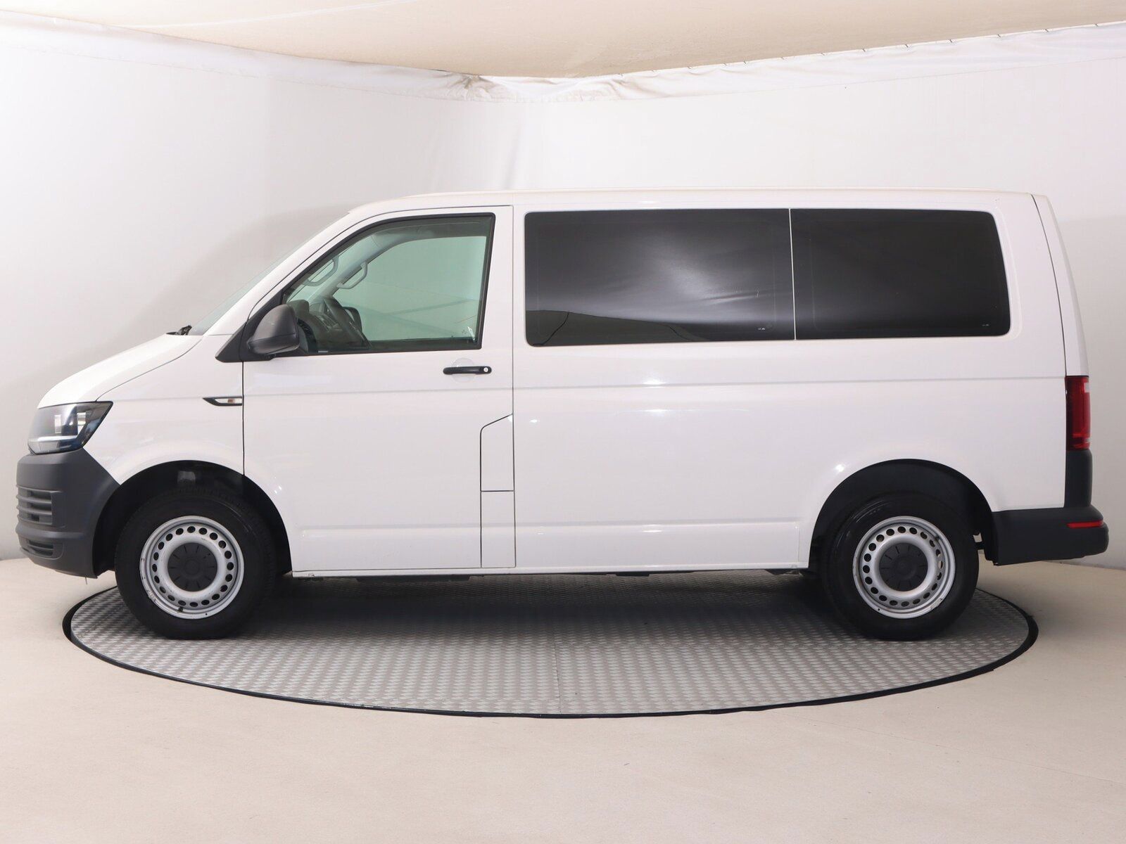Volkswagen Transporter, 2.0 TDI, Bus, 9Míst, Automat - fotka 3