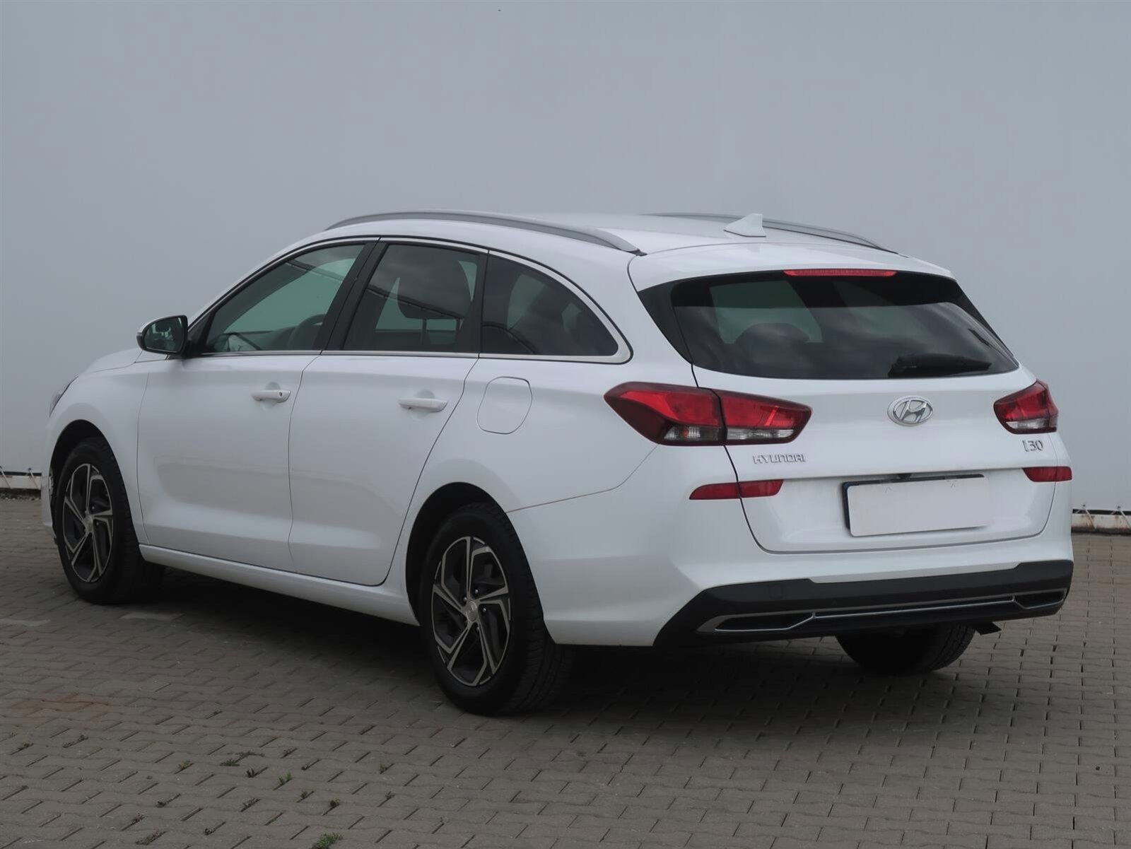 Hyundai i30, 1.5 DPI, Family, Serv.kniha - fotka 4