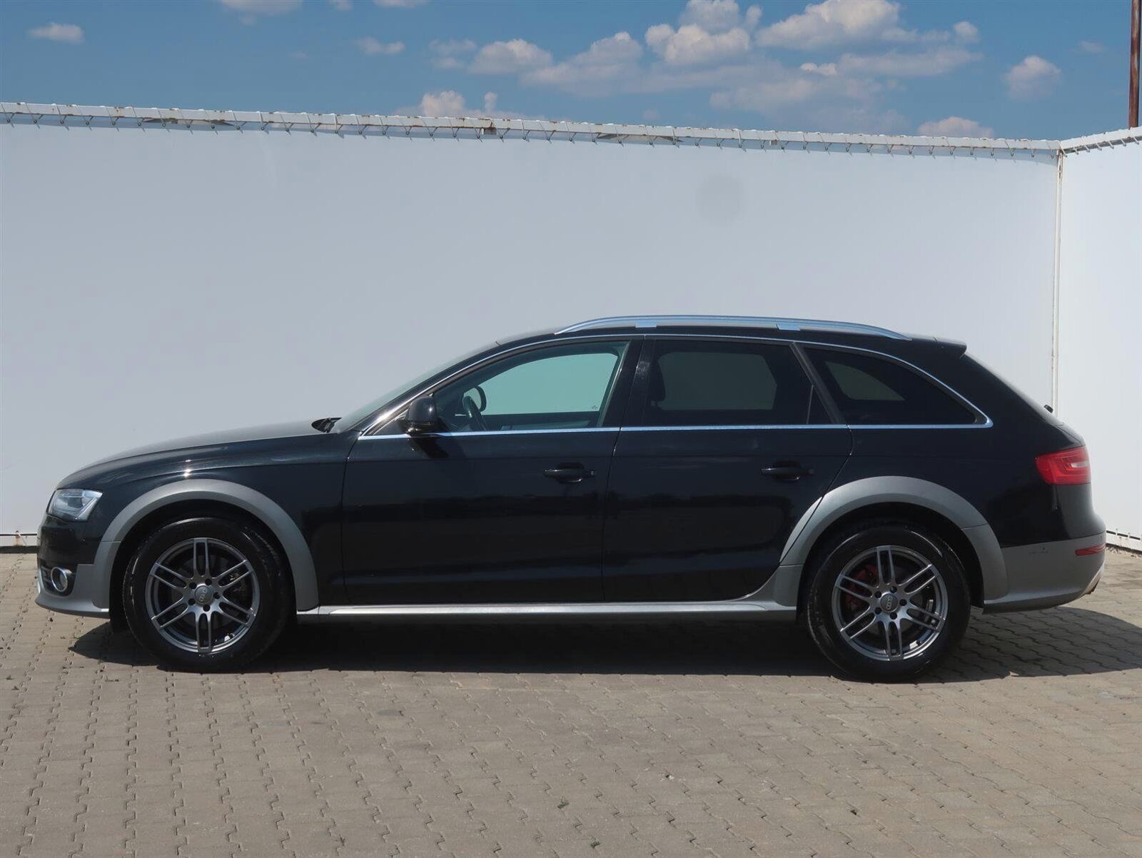 Audi A4 allroad, 2.0 TDI, 4X4, Automat - fotka 3