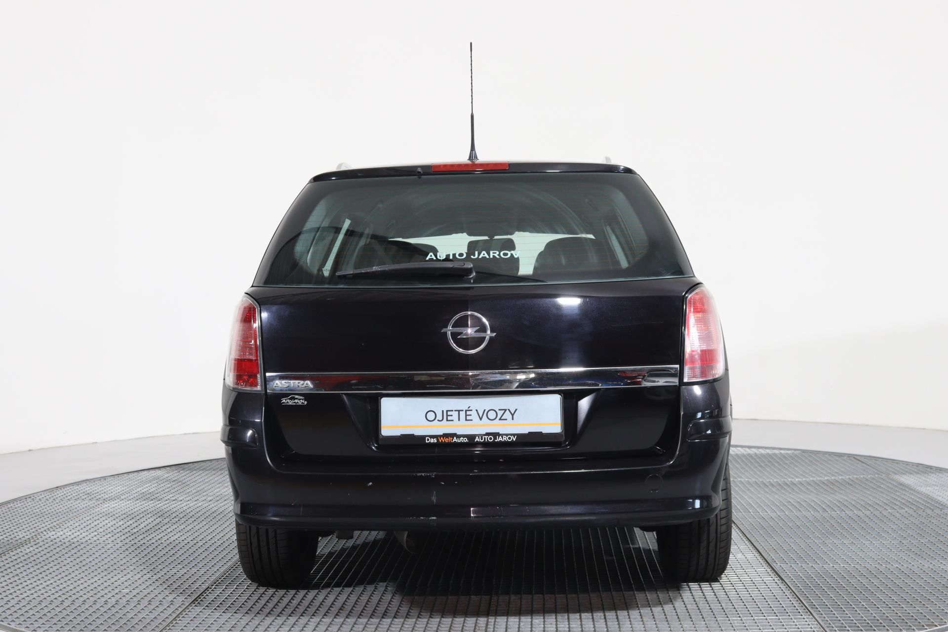Opel Astra, Caravan 1.6i 85kw - fotka 6