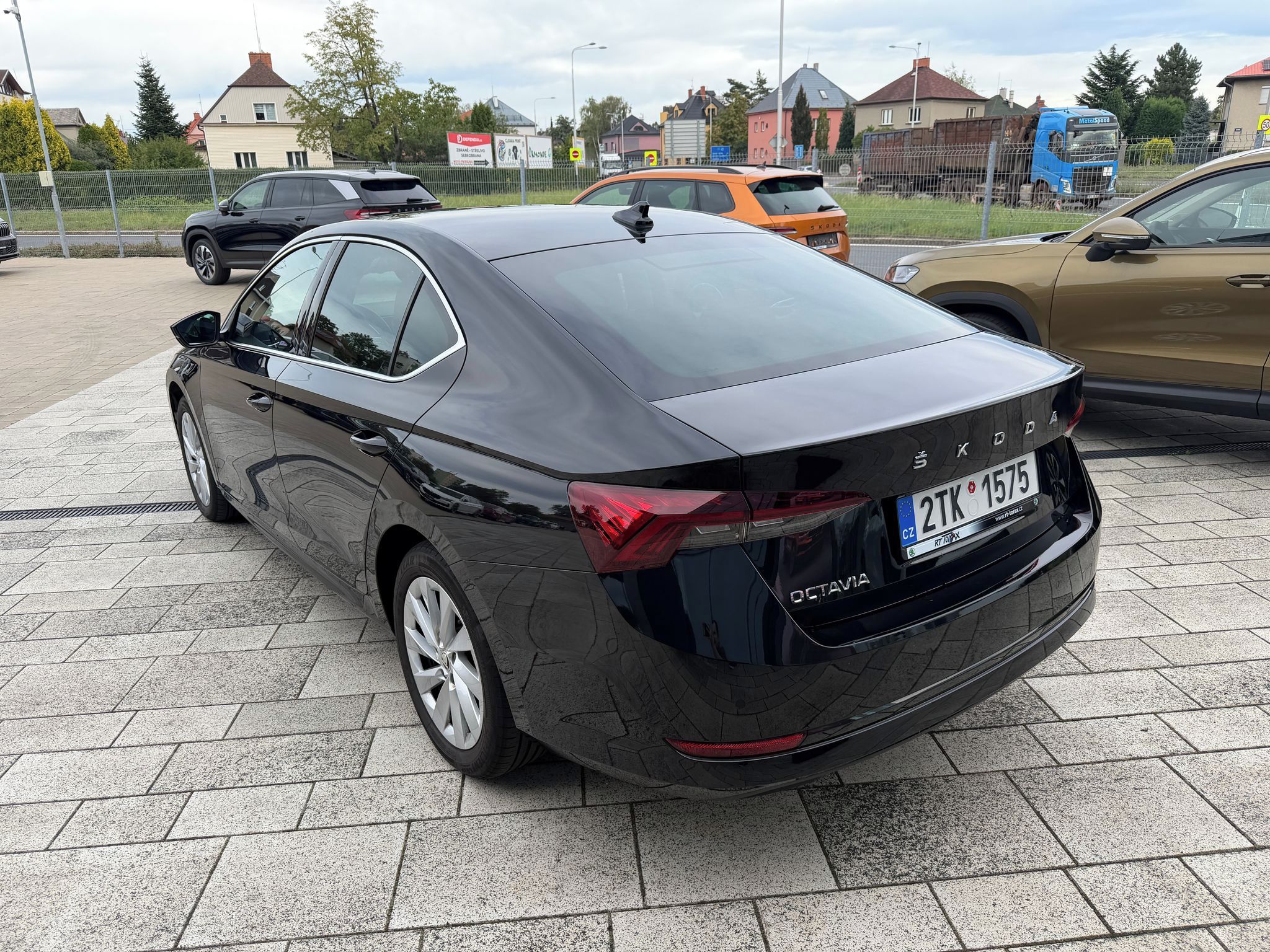 Škoda Octavia, Style  2,0TDI 110kW DSG Matrix - fotka 3