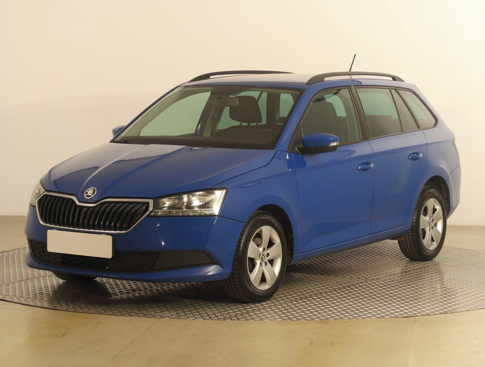 Škoda Fabia, 1.0 - fotka 2