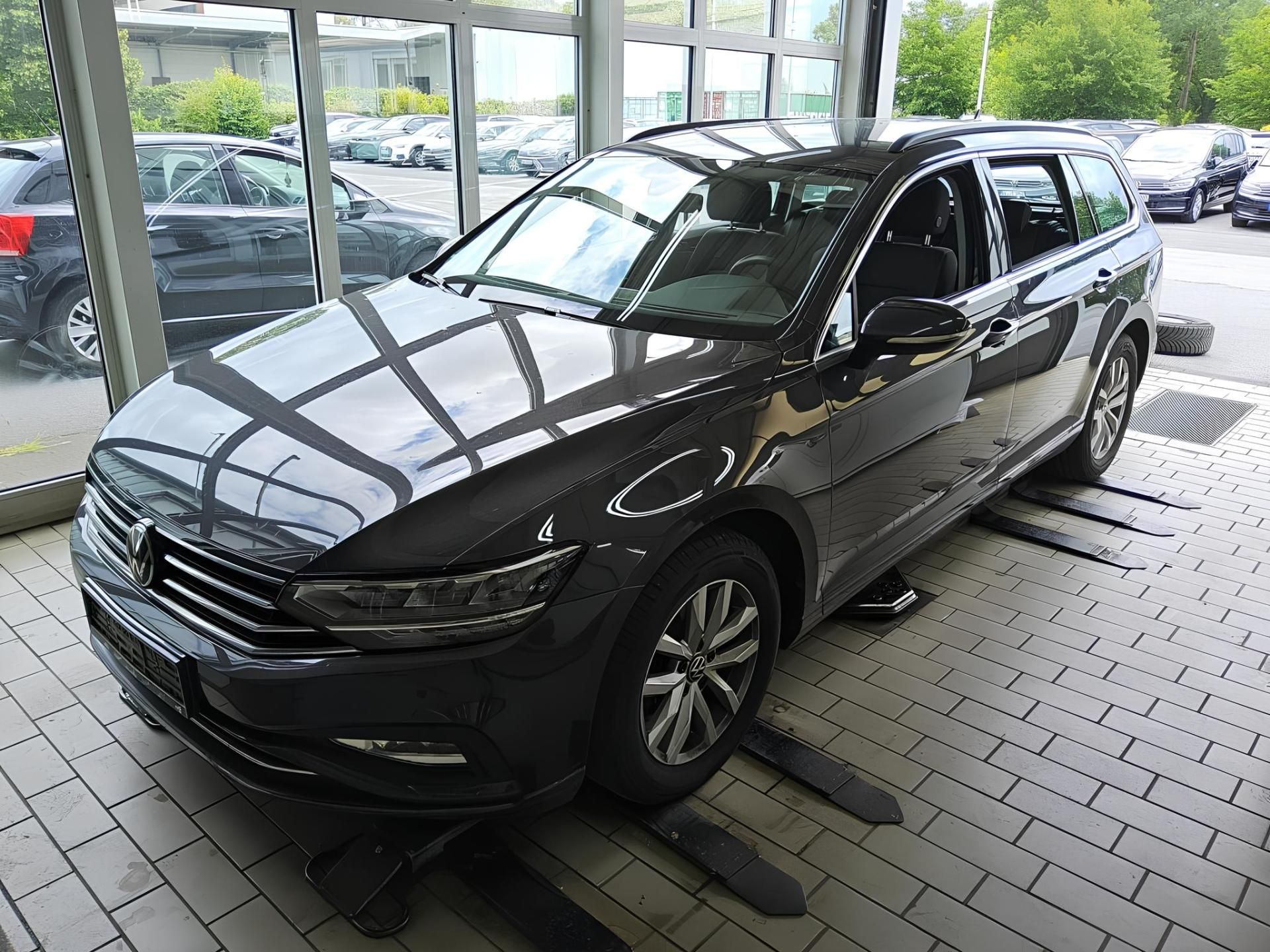 Volkswagen Passat, 2.0TDI DSG 110kW Business DPH