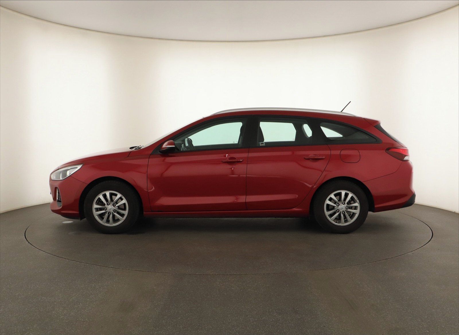 Hyundai i30, 1.0 T-GDI, ČR,1.maj - fotka 3