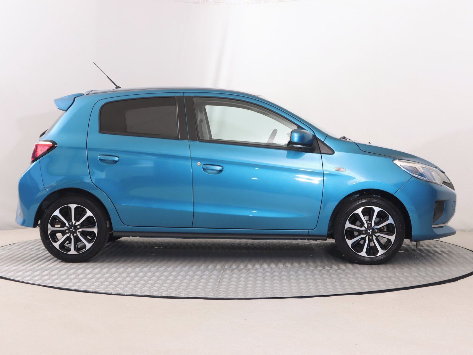 Mitsubishi Space Star, 1.2 MIVEC, Intense, Automat - fotka 6