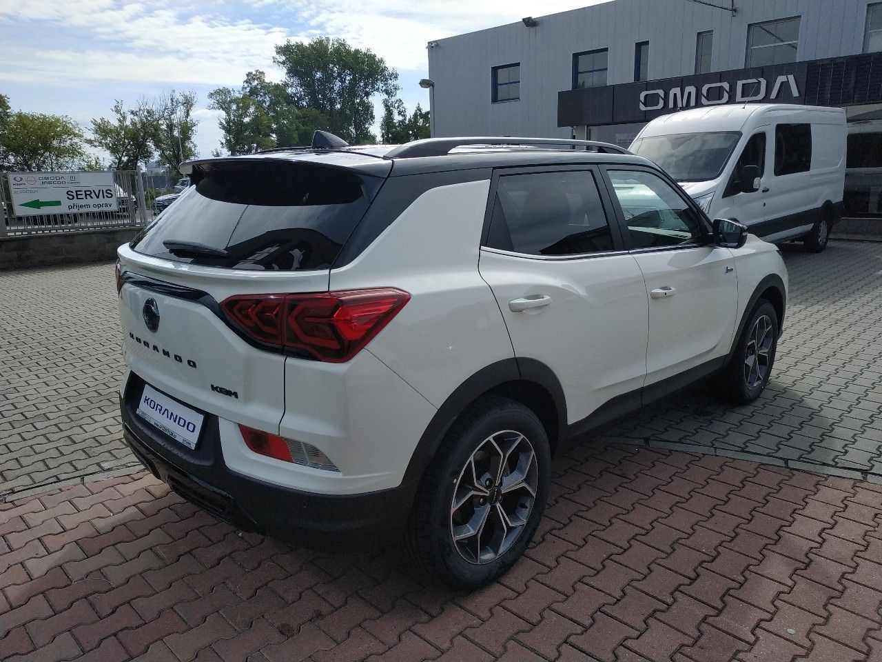 KGM Korando, 1.5T,ELEG.,2WD,AT,SKLADEM - fotka 5